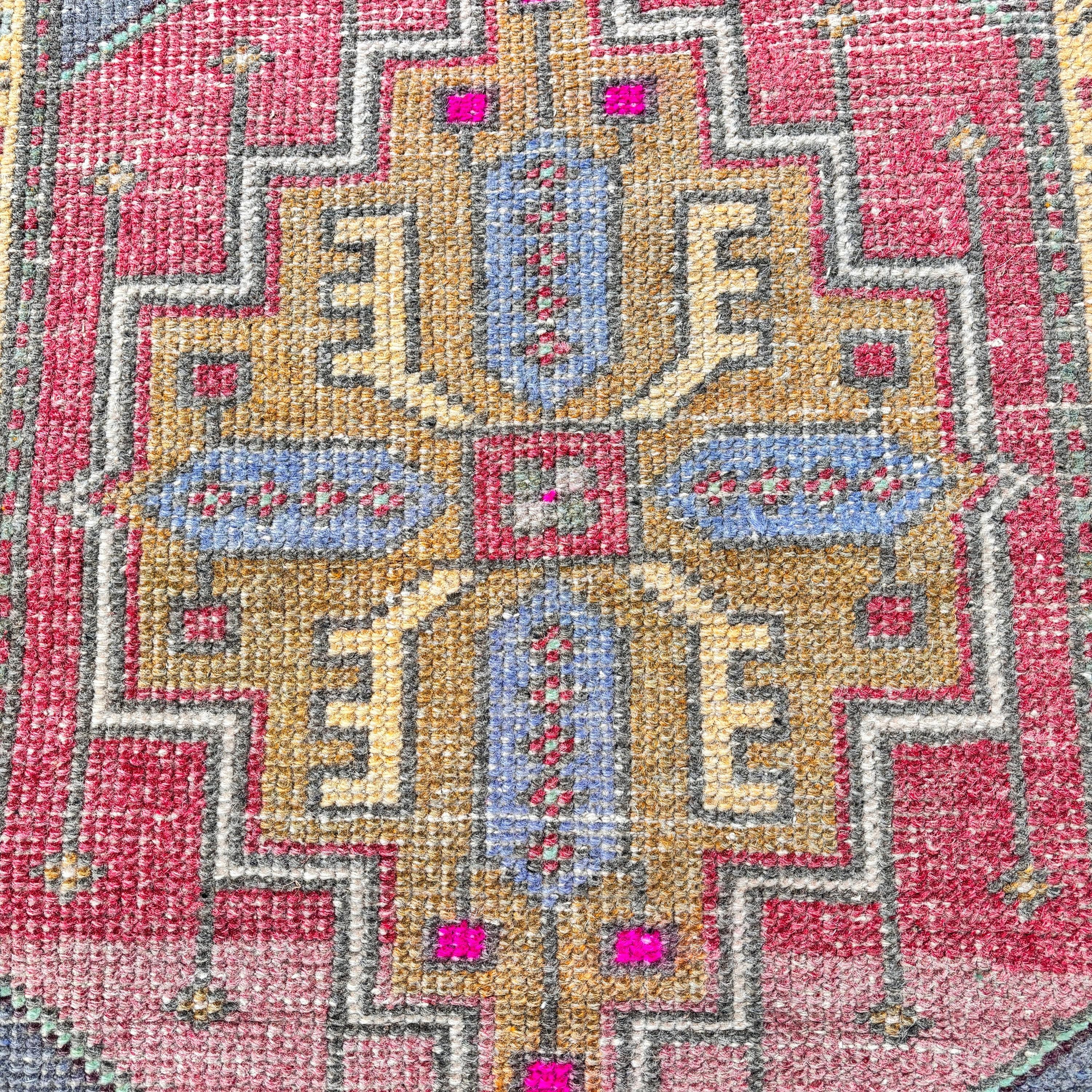 Vintage Halılar, Mutfak Halıları, Kırmızı Soğuk Halı, Türk Halısı, Küçük Vintage Halılar, 1.9x3.1 ft Küçük Halı, Banyo Halısı, Anadolu Halısı, Nötr Halılar