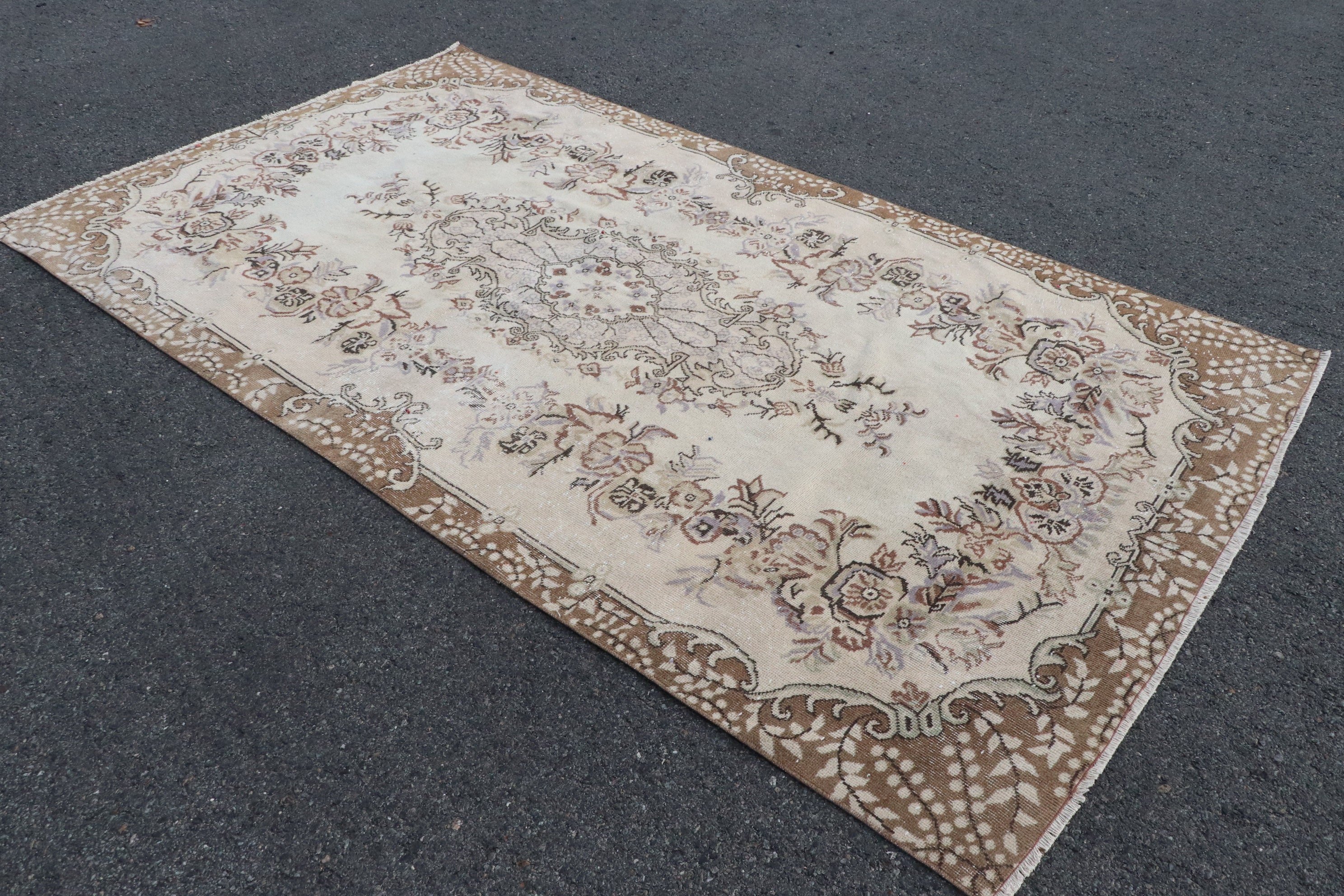 Anadolu Halısı, Yemek Odası Halısı, Bej 5.5x9.5 ft Büyük Halı, Soğuk Halı, Türk Halısı, Vintage Halı, Yatak Odası Halısı, Eskitilmiş Halı