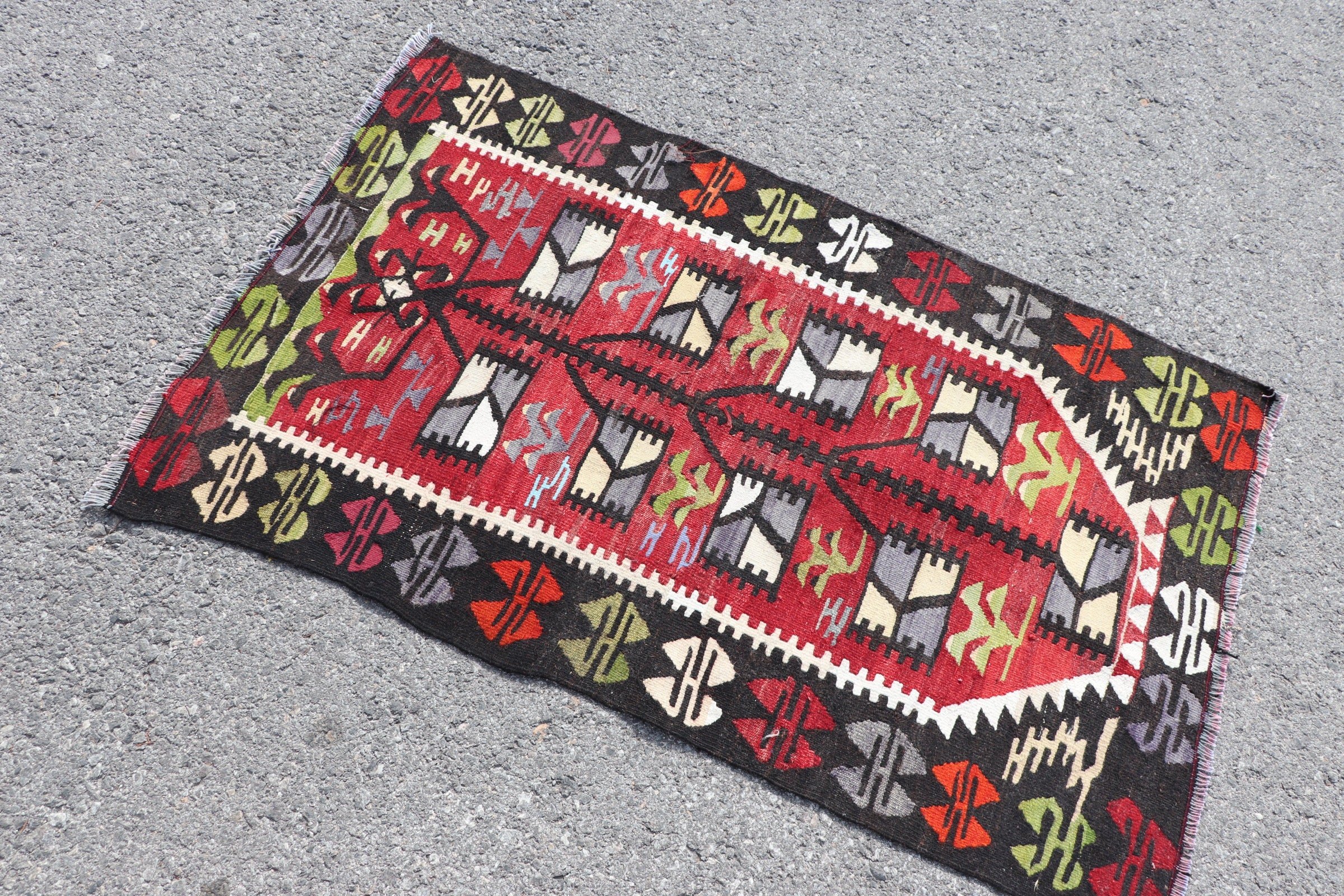 Türk Kilim, Banyo Kilim, Uşak Kilim, Duvar Kilim, Yatak odası Kilim, 77x125 cm Küçük Kilim, Kırmızı Zemin Kilim, Giriş Kilim, Ev Kilim