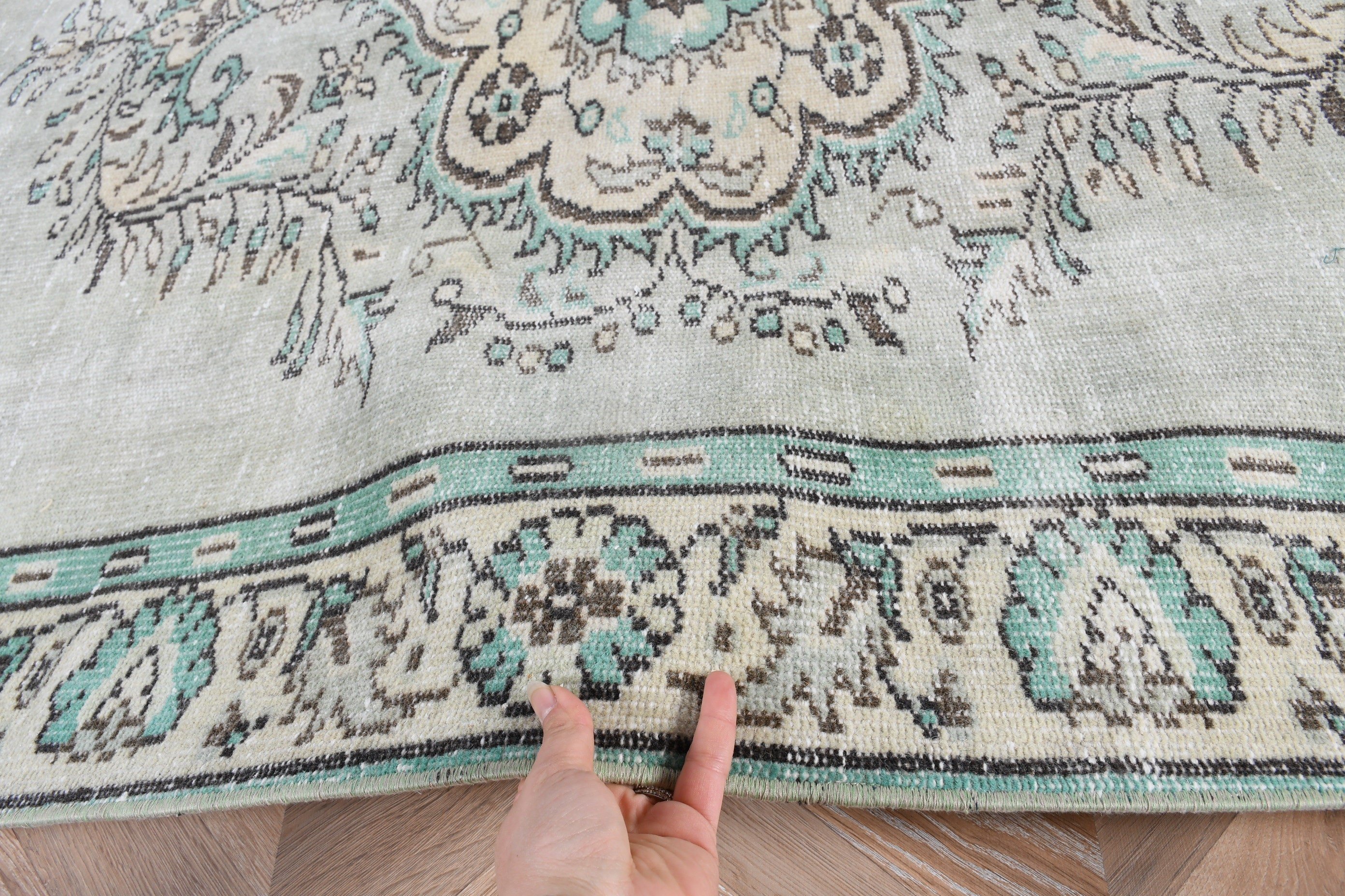 Turkish Rug, Vintage Rug, Oriental Rug, 5.5x9 ft Large Rug, Bedroom Rug, Boho Rug, Green Floor Rugs, Statement Rug, Dining Room Rug