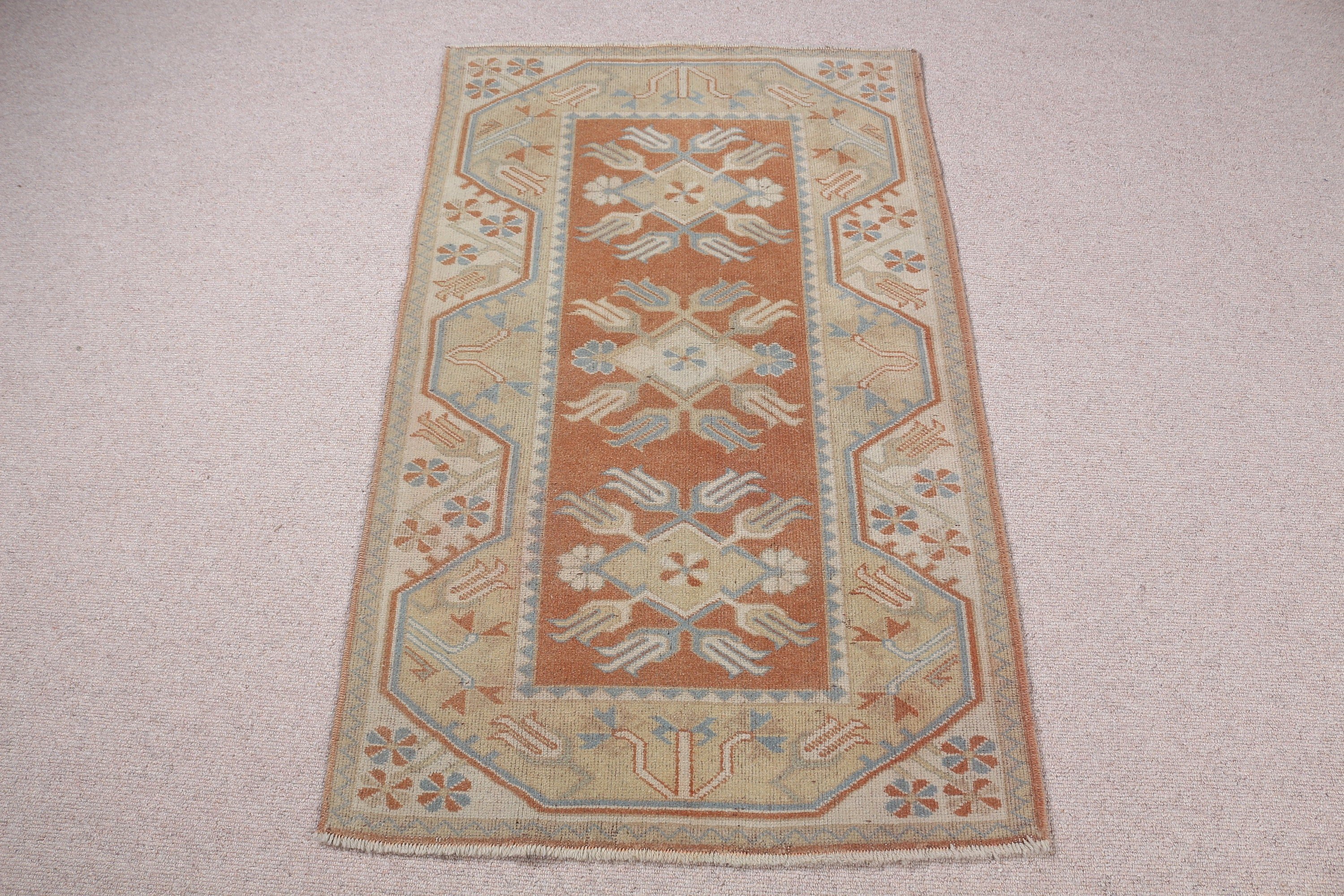 Yün Halı, Bej Fas Halısı, Vintage Halı, 2.6x4.1 ft Küçük Halı, Kapı Paspası Halısı, Türk Halısı, Anadolu Halıları, Yatak Odası Halıları, Araba Paspas Halısı