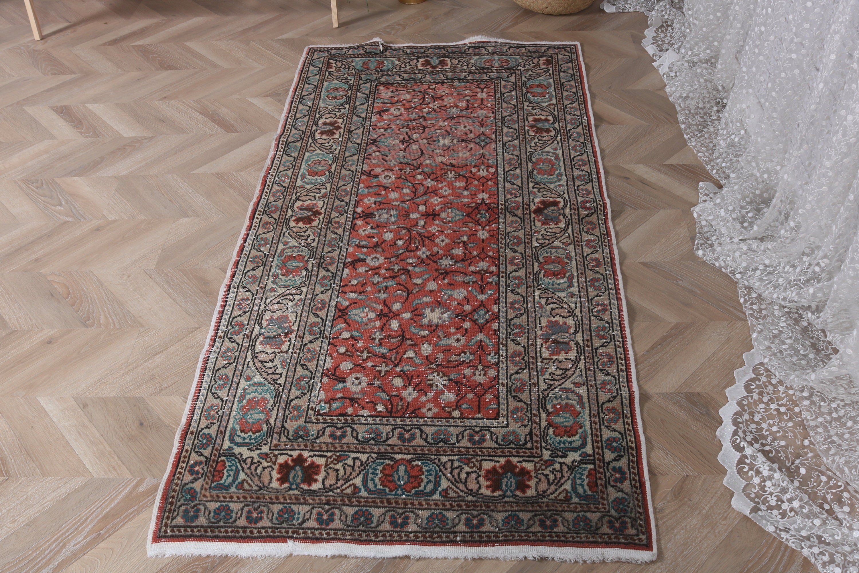 El Dokuma Halılar, Havalı Halılar, Dış Mekan Halıları, Çocuk Odası Halıları, Vintage Halı, 2,8x5,9 ft Vurgulu Halılar, Çocuk Halıları, Kırmızı Boho Halı, Türk Halısı