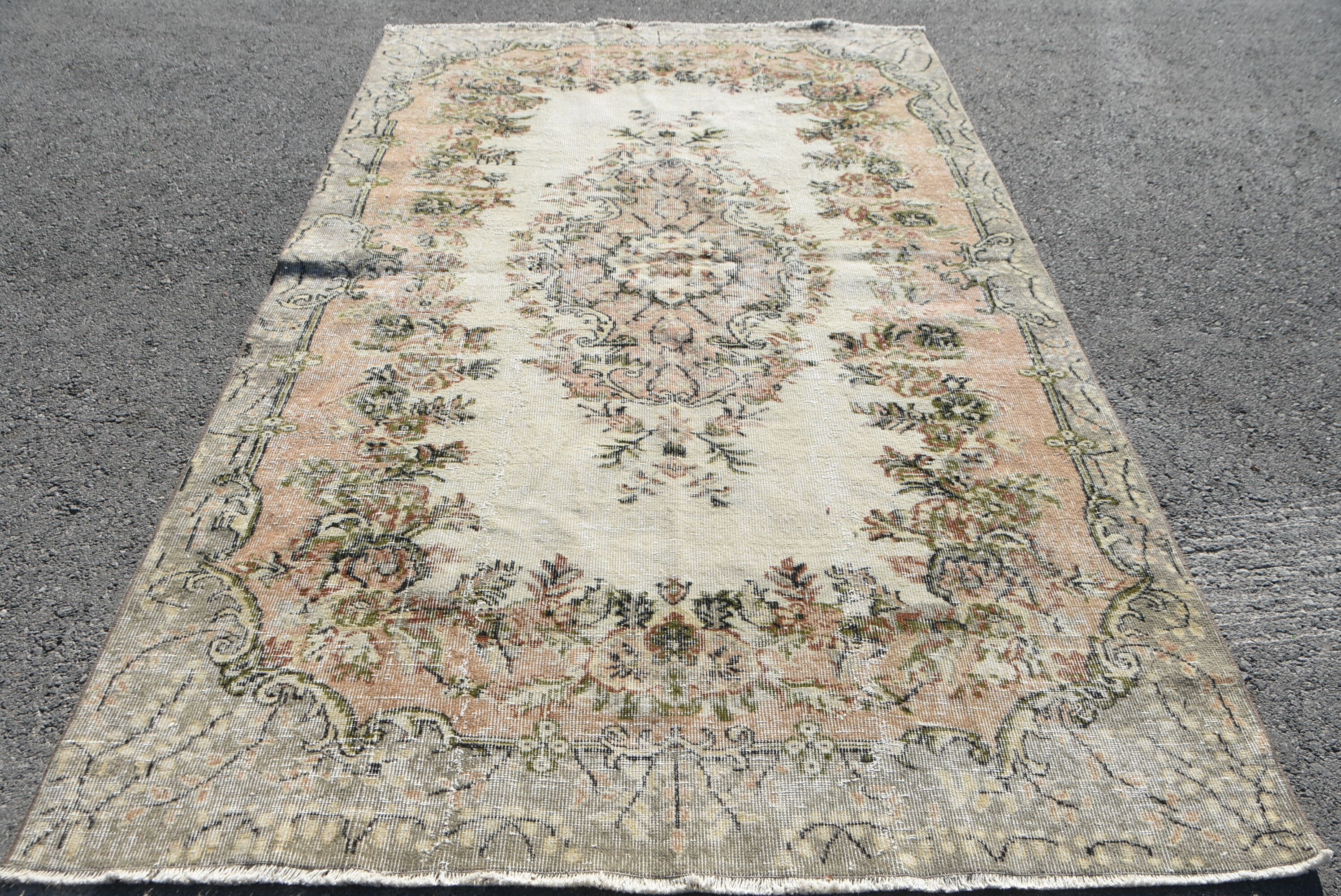 Moroccan Rug, Vintage Rug, Beige  5.6x9 ft Large Rug, Living Room Rugs, Turkish Rug, Boho Rugs, Bedroom Rug