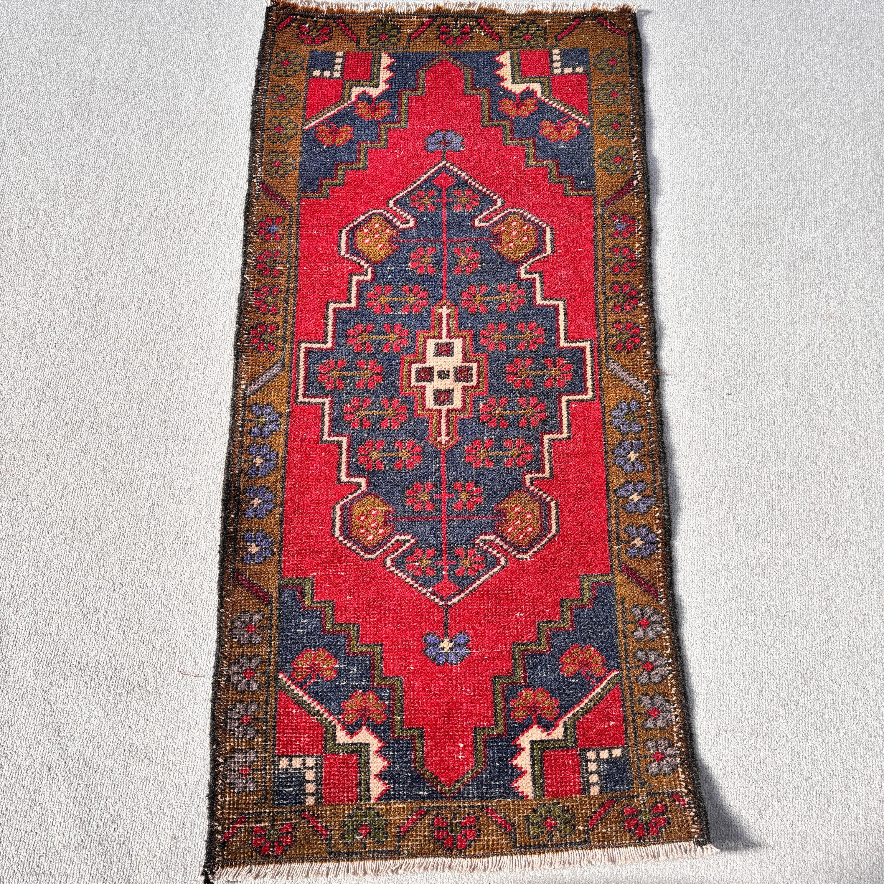 Türk Halısı, Küçük Boho Halıları, Banyo Paspası Sevimli Halısı, 1.7x3.4 ft Küçük Halısı, Vintage Halısı, Havalı Halıları, Giriş Halıları, Fas Halısı, Kırmızı Oushak Halısı