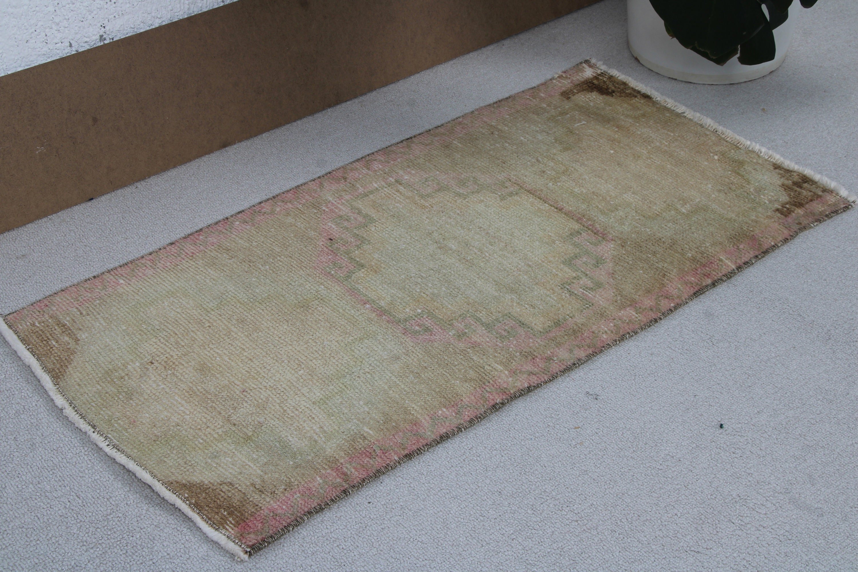 Decorative Rugs, Entry Rug, 1.6x3.1 ft Small Rugs, Green Statement Rug, Small Area Rug, Turkish Rug, Vintage Rugs, Wool Rug