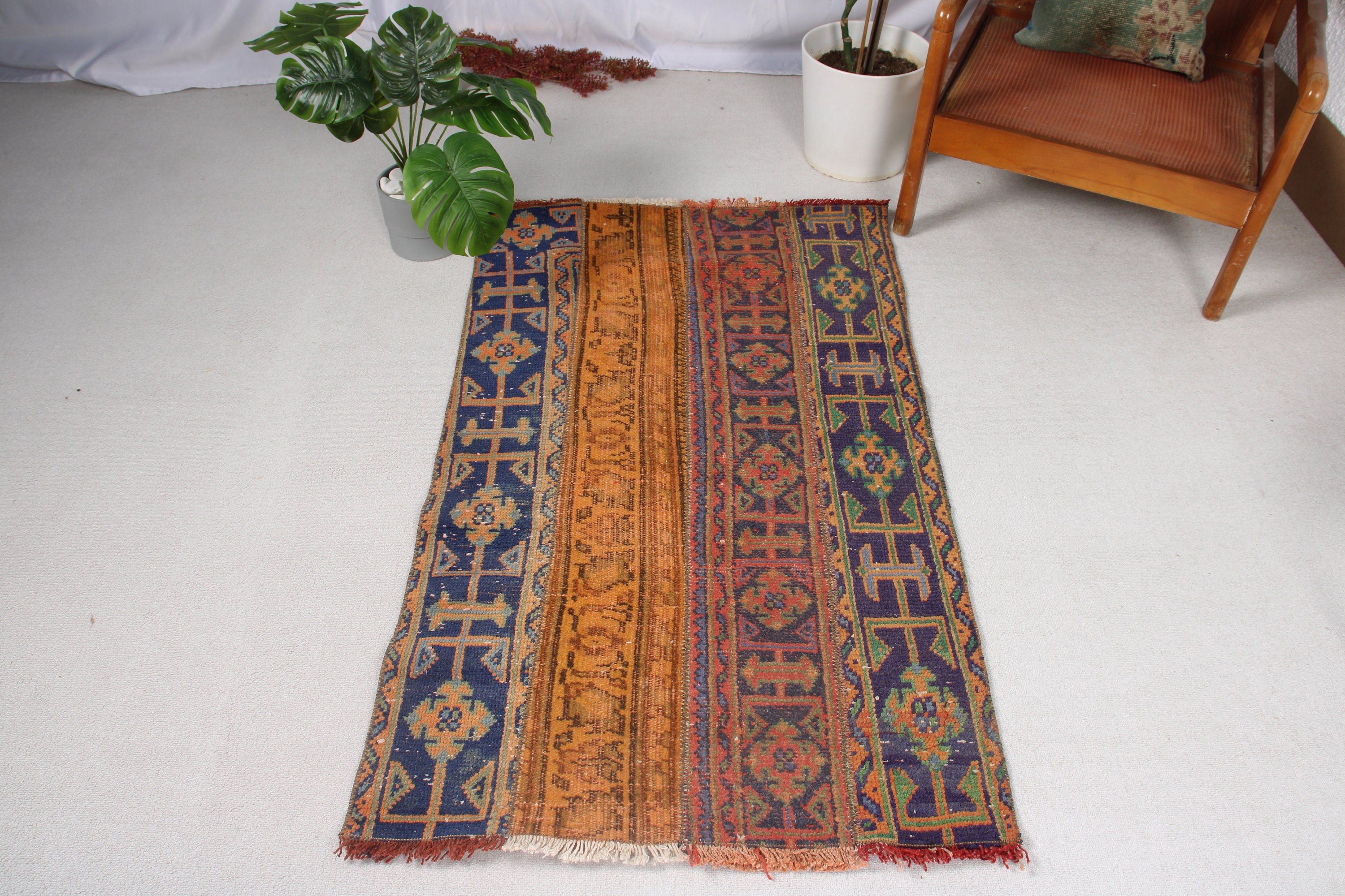 Turuncu Geometrik Halılar, Türk Halıları, 2.7x4.6 ft Küçük Halı, Fas Halıları, Antika Halı, Vintage Halılar, Küçük Vintage Halı, Duvara Asılı Halılar