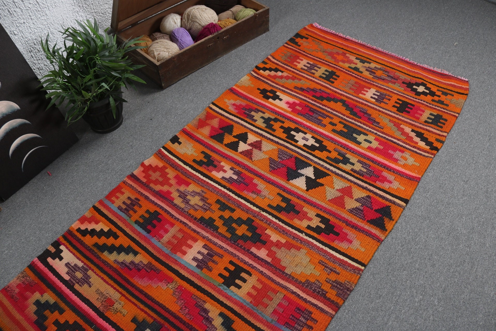 Uzun Yolluk Halıları, Uzun Koşucu Halıları, Vintage Halı, Türk Halıları, 3x11.9 ft Koşucu Halısı, Yatak Odası Halıları, Boho Halısı, Turuncu Yatak Odası Halıları