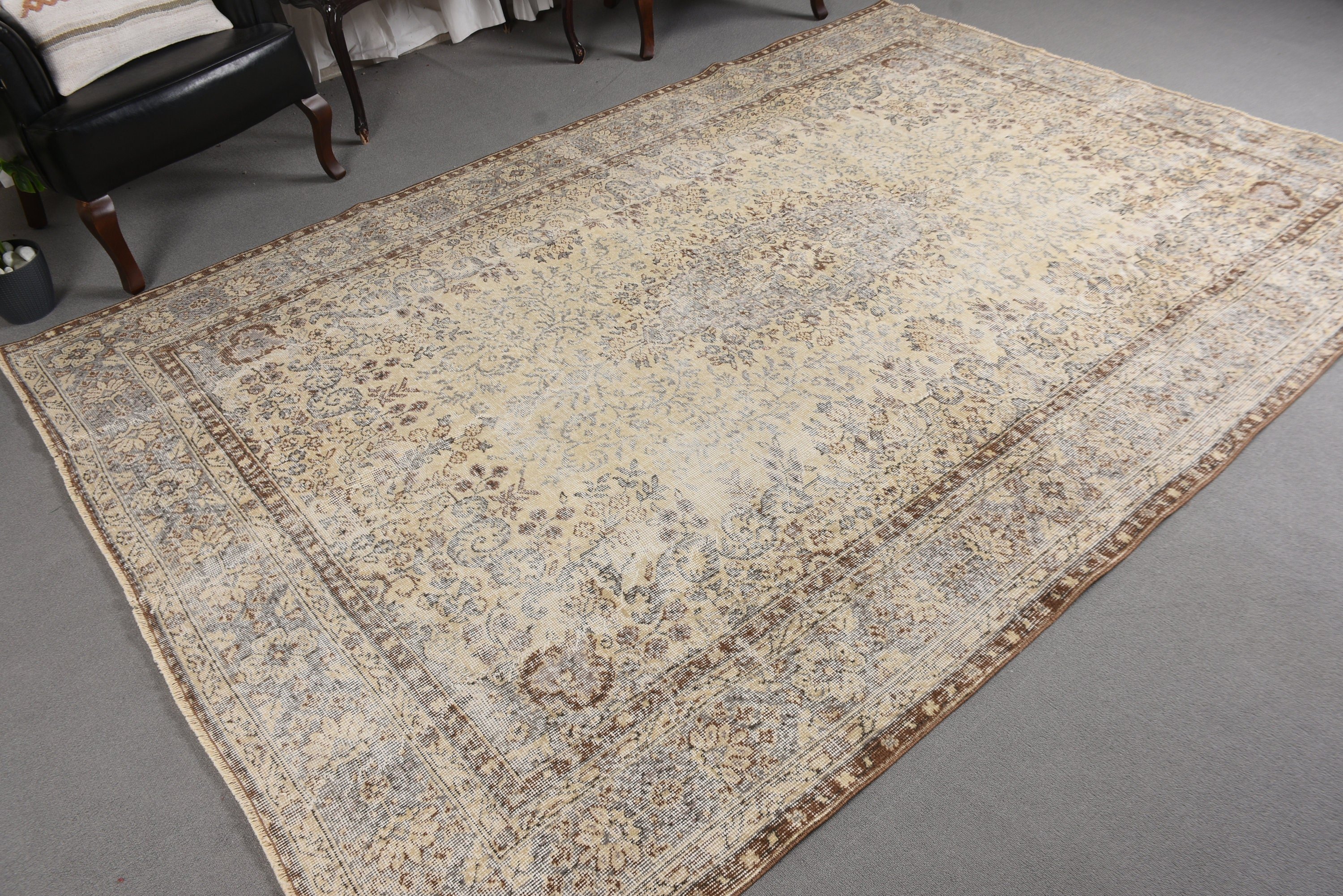 Traditional Rug, Antique Rug, Dining Room Rug, Beige Antique Rug, 7x10.1 ft Oversize Rug, Turkish Rug, Vintage Rugs, Boho Rugs, Salon Rug