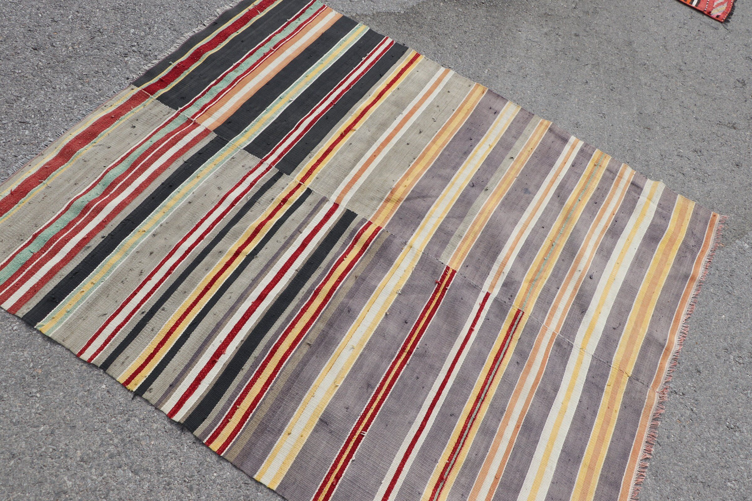 Havalı Halı, Giriş Halısı, 4,3x5,2 ft Accent Halı, Vintage Halı, Mor Antika Halılar, Oushak Halıları, Mutfak Halıları, Eklektik Halı, Türk Halısı, Kilim