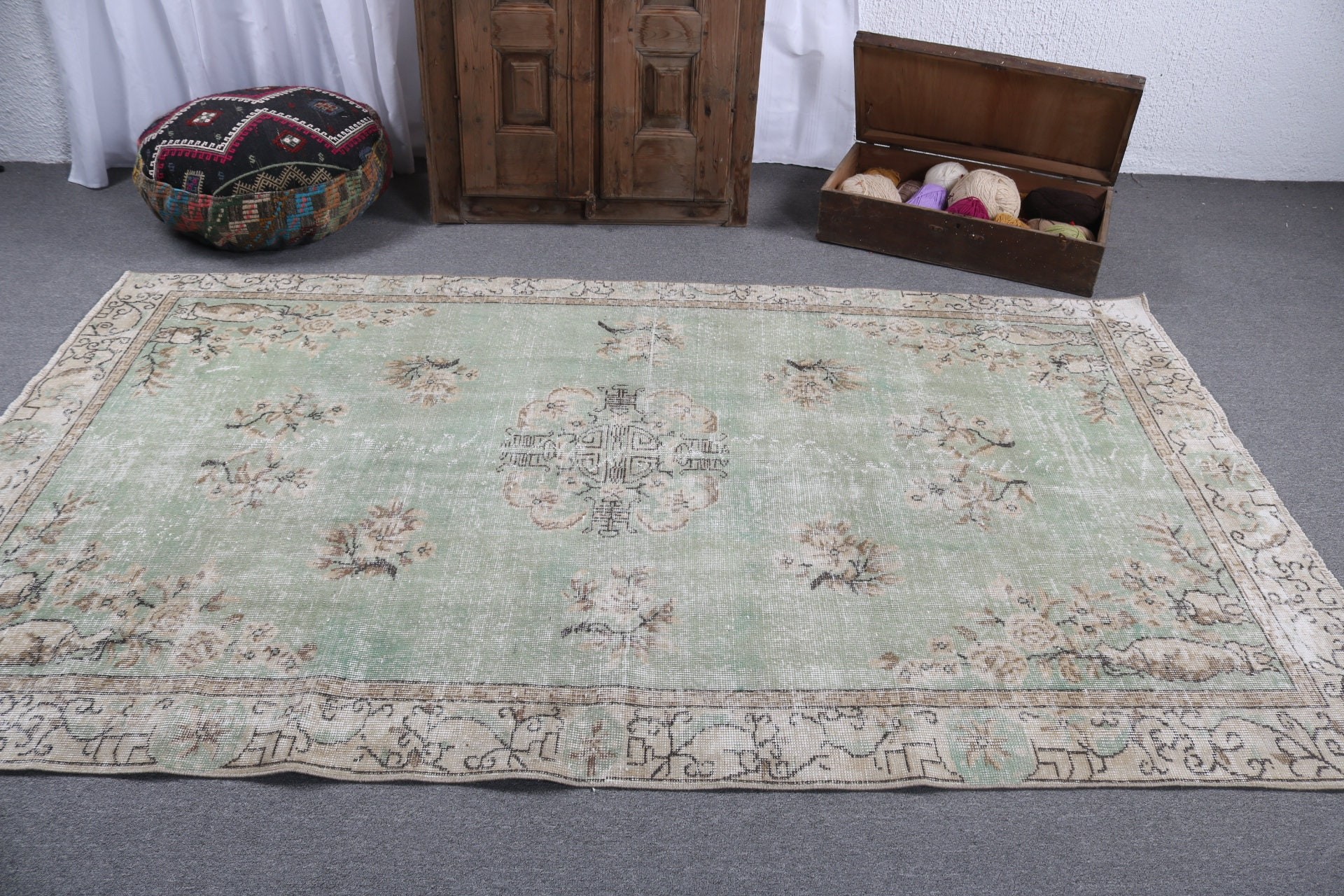 5x8.5 ft Large Rugs, Bedroom Rugs, Turkish Rug, Salon Rugs, Green Oushak Rug, Vintage Rugs, Neutral Rugs, Dining Room Rug, Luxury Rugs