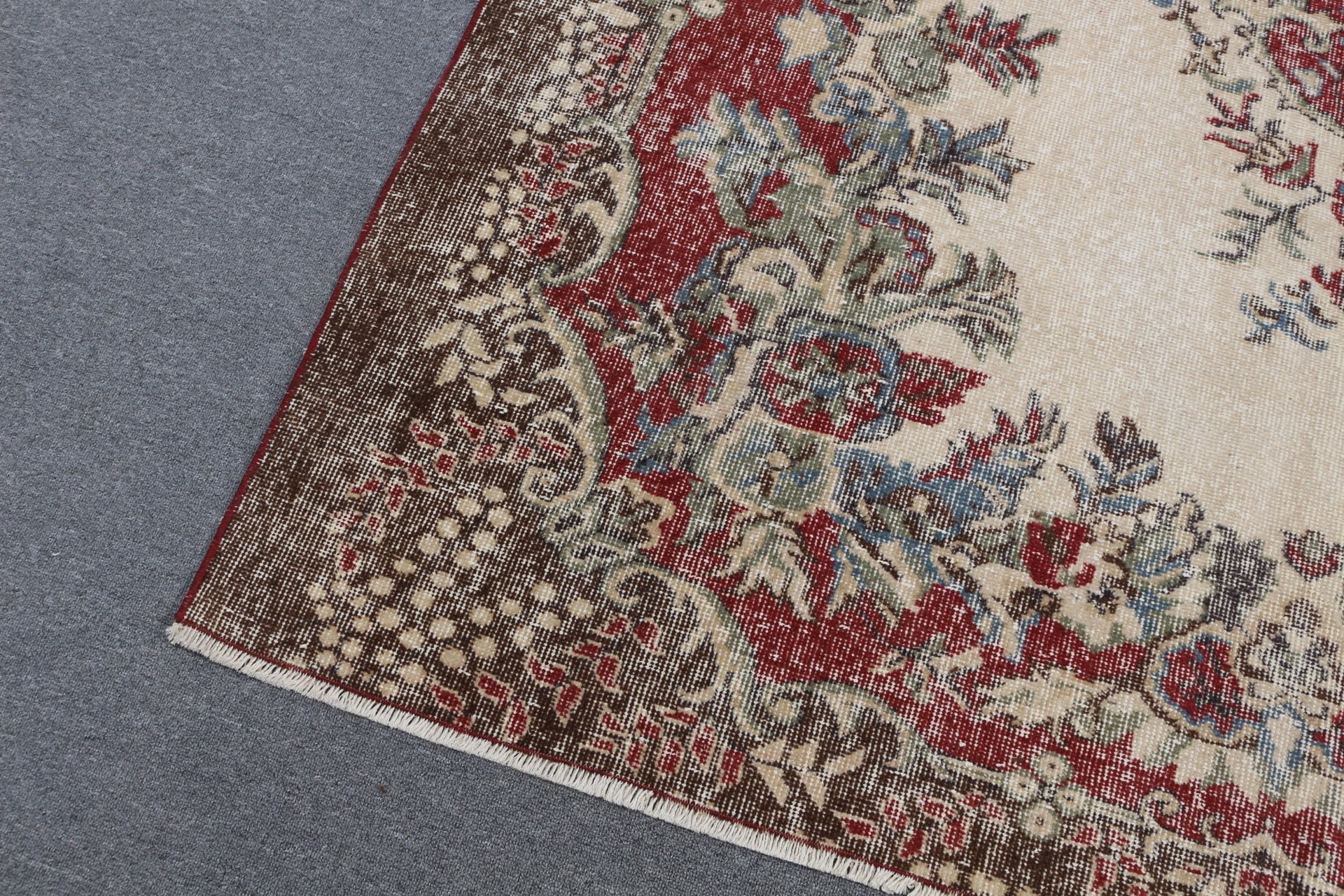 5.7x9.5 ft Büyük Halı, Yemek Odası Halıları, Anadolu Halısı, Kırmızı Soğuk Halı, Yatak Odası Halısı, Oturma Odası Halısı, Vintage Halılar, Soğuk Halı, Türk Halısı