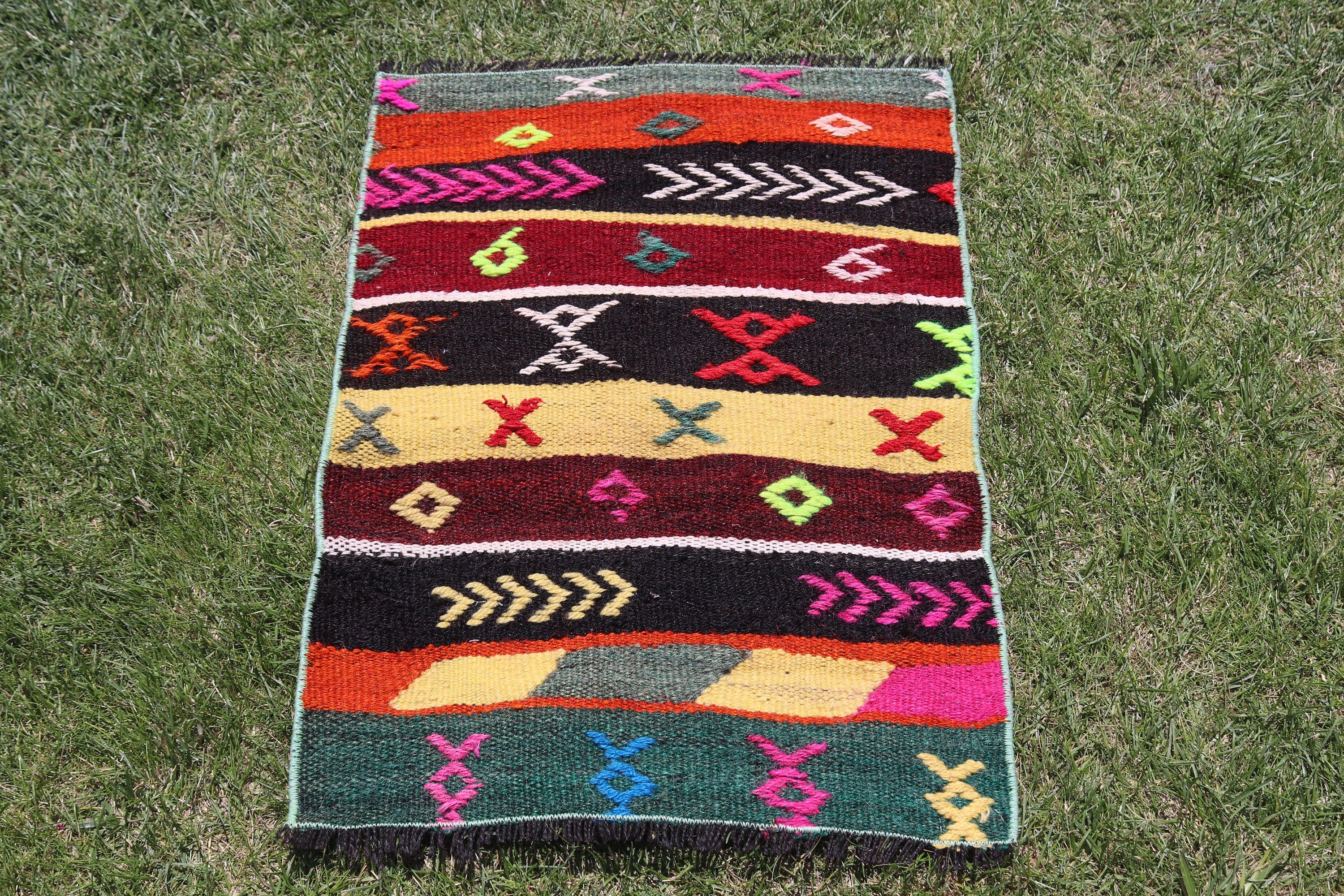 1.7x2.3 ft Küçük Halı, Türk Halısı, Giriş Halısı, Mutfak Halıları, Ev Dekorasyonu Halısı, Gökkuşağı Geometrik Halısı, Kilim, Vintage Halılar, Anadolu Halısı