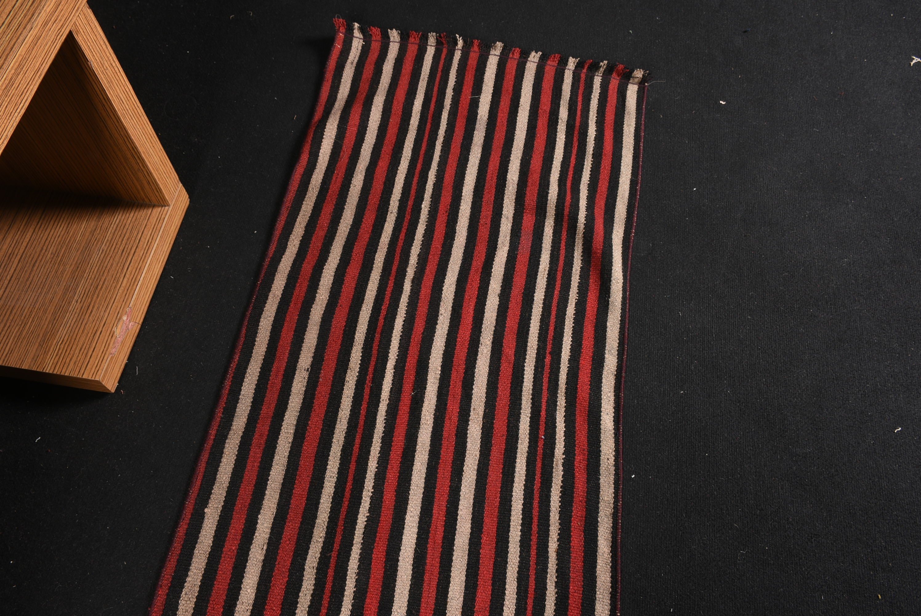 Vintage Halı, Fas Halıları, Kırmızı Mutfak Halısı, 2.1x7.7 ft Runner Halısı, Türk Halıları, Runner Halıları, Estetik Halı, Eski Halı, Havalı Halılar, Kilim