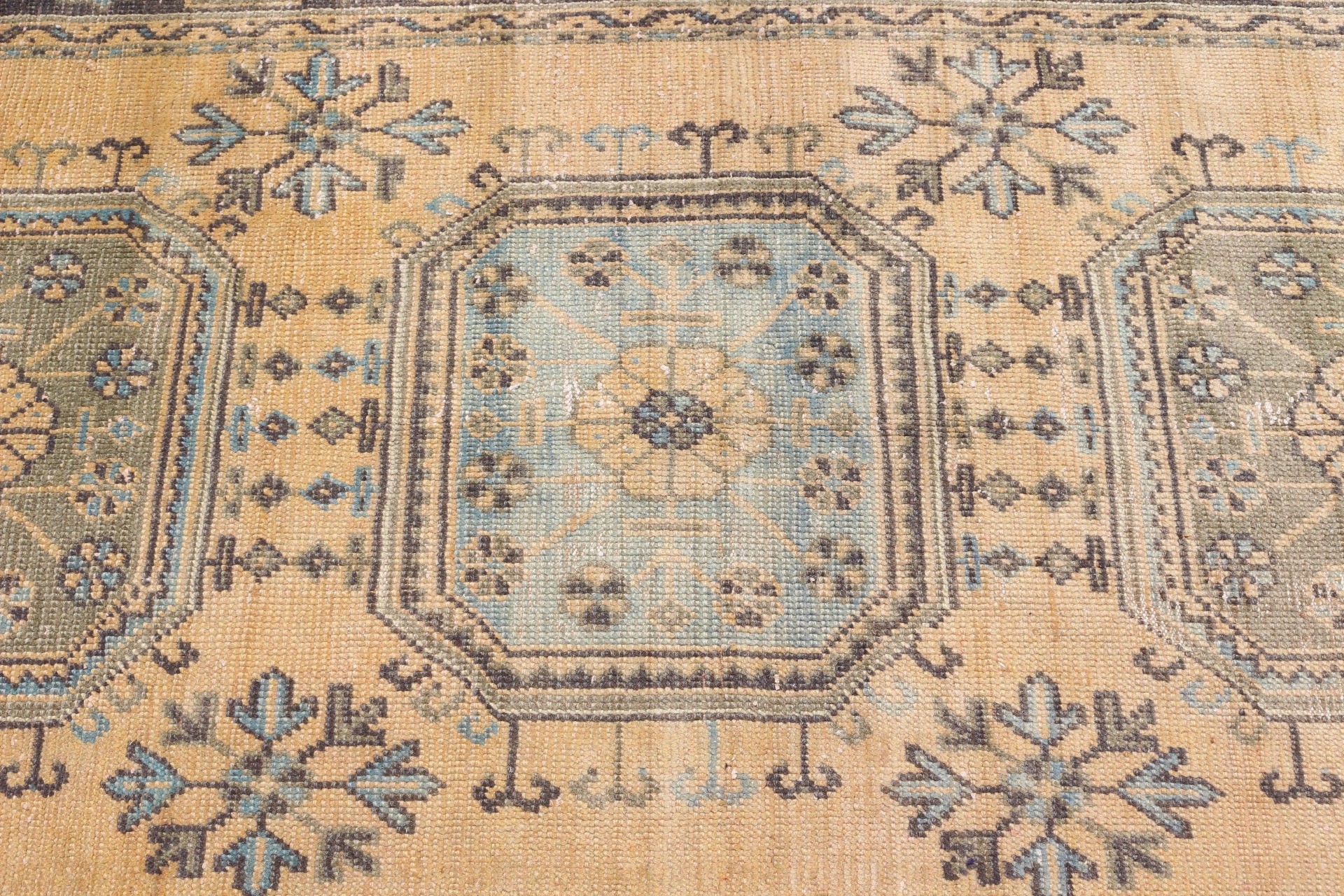 Mutfak Halısı, Soğuk Halı, Merdiven Halıları, Fas Halısı, Turuncu Oushak Halısı, Vintage Halılar, Koridor Halısı, 3,1x10,3 ft Koşucu Halısı, Türk Halısı