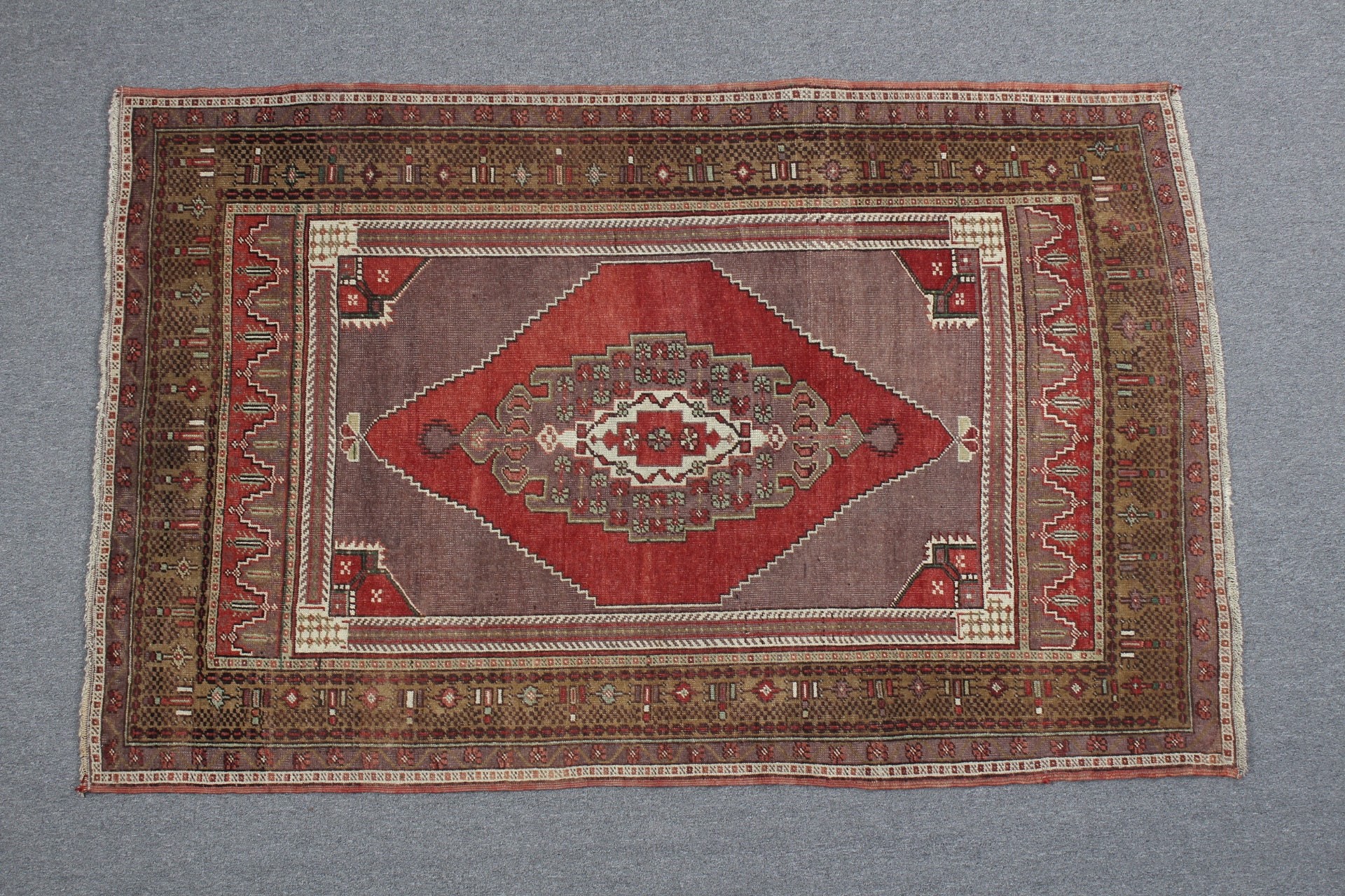 Oushak Halısı, Fas Halıları, Kırmızı Yer Halıları, Yemek Odası Halısı, 4x6,2 ft Alan Halıları, Vintage Halı, Oturma Odası Halısı, Dekoratif Halı, Türk Halıları