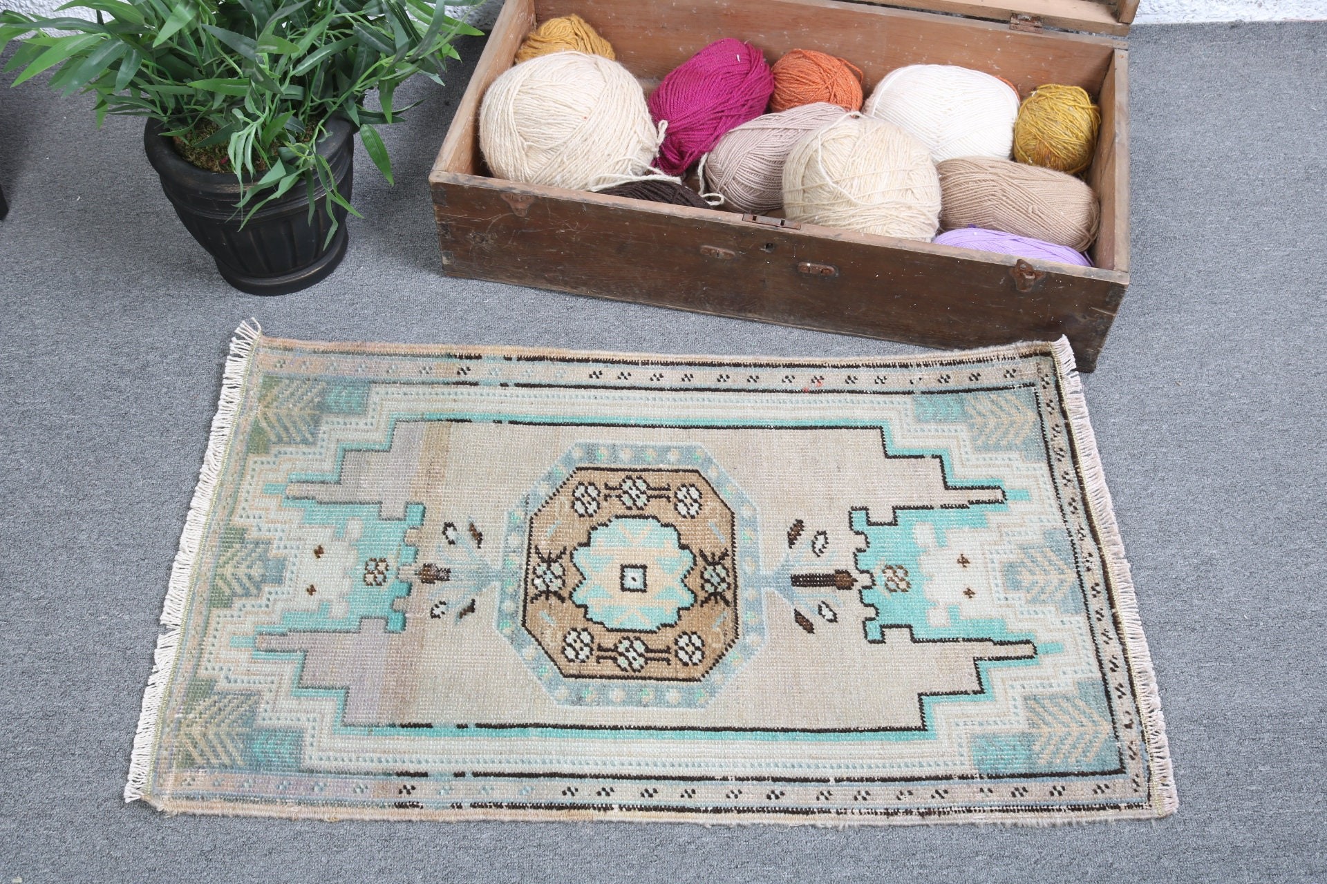 Havalı Halı, Yatak Odası Halıları, 1,8x3 ft Küçük Halılar, Vintage Halılar, Türk Halısı, Çocuk Odası Halıları, Anadolu Halısı, Bej Boho Halıları, Banyo Halısı