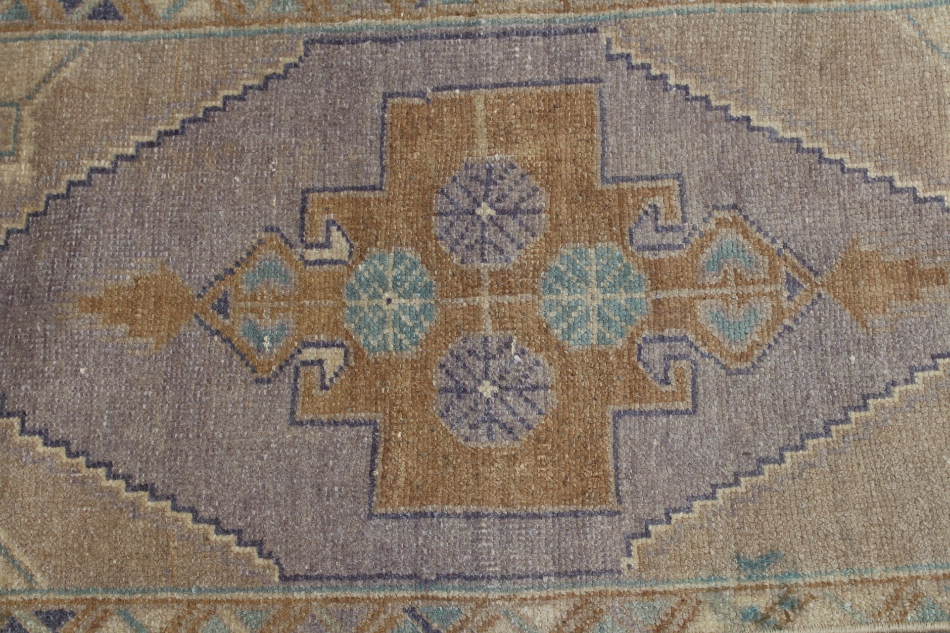 Yer Halıları, Vintage Halılar, 1.5x3.1 ft Küçük Halı, Türk Halıları, Çocuk Halısı, Pastel Halı, Araba Paspas Halıları, Kahverengi Anadolu Halısı, Mutfak Halısı