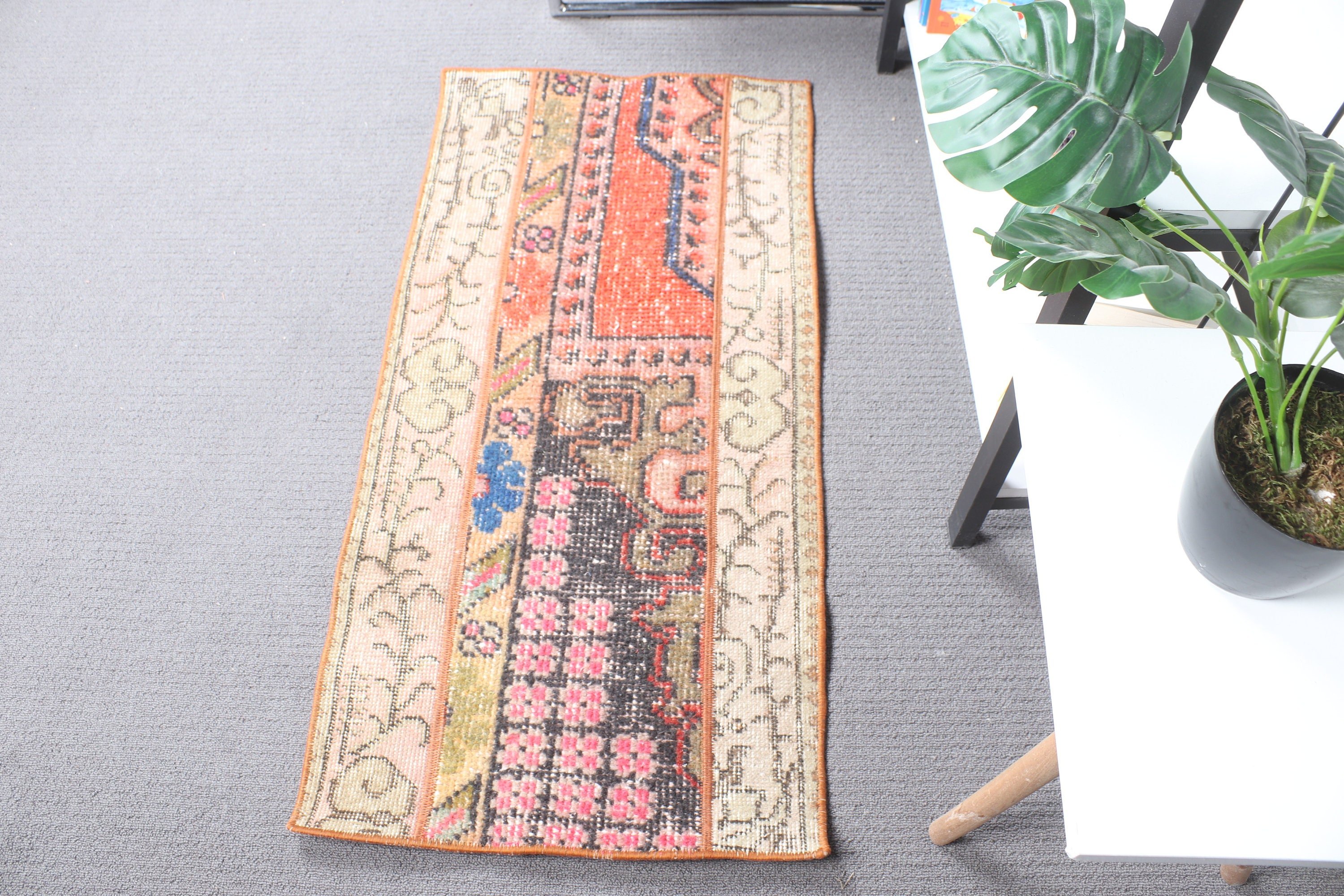 1.6x3.2 ft Small Rugs, Turkish Rug, Floor Rugs, Vintage Rugs, Small Area Rugs, Entry Rugs, Rugs for Entry, Orange Cool Rug