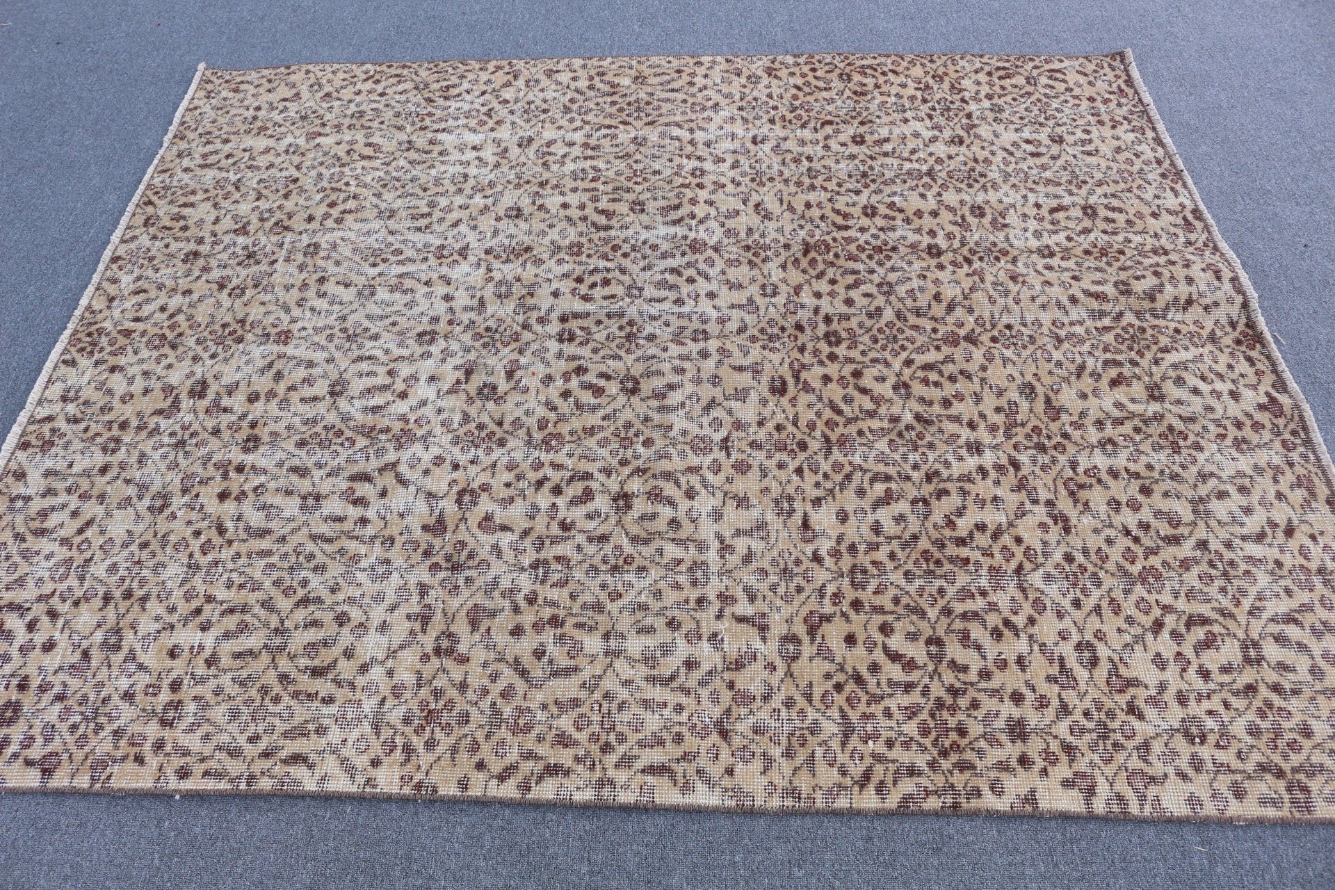 Ev Dekor Halısı, 5.5x6.7 ft Alan Halısı, Yatak Odası Halısı, Eski Halılar, Vintage Halı, Oushak Halıları, Türk Halıları, Yemek Odası Halısı, Bej Fas Halısı