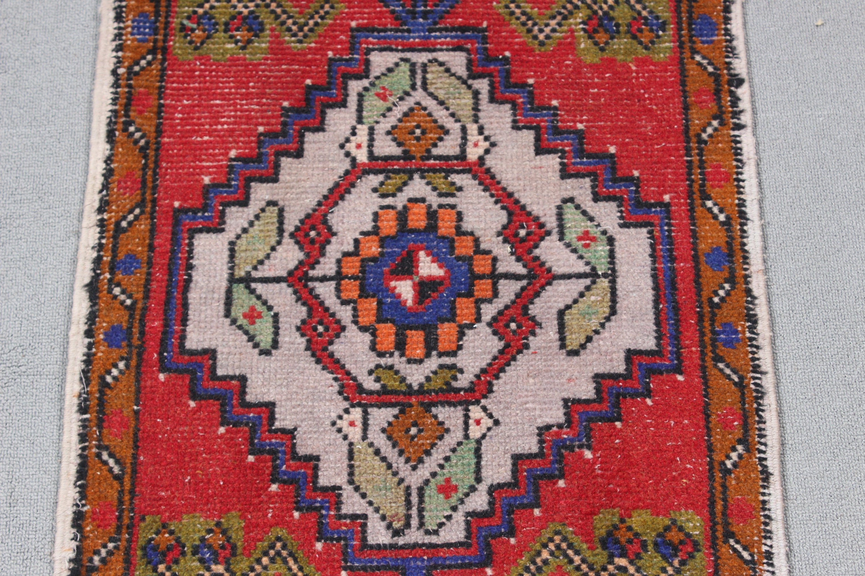 Kırmızı El Dokuma Halı, Oryantal Halılar, El Dokuma Halılar, Çocuk Halısı, Türk Halısı, 1.6x3.3 ft Küçük Halı, Vintage Halılar, Banyo Halısı, Lüks Halılar