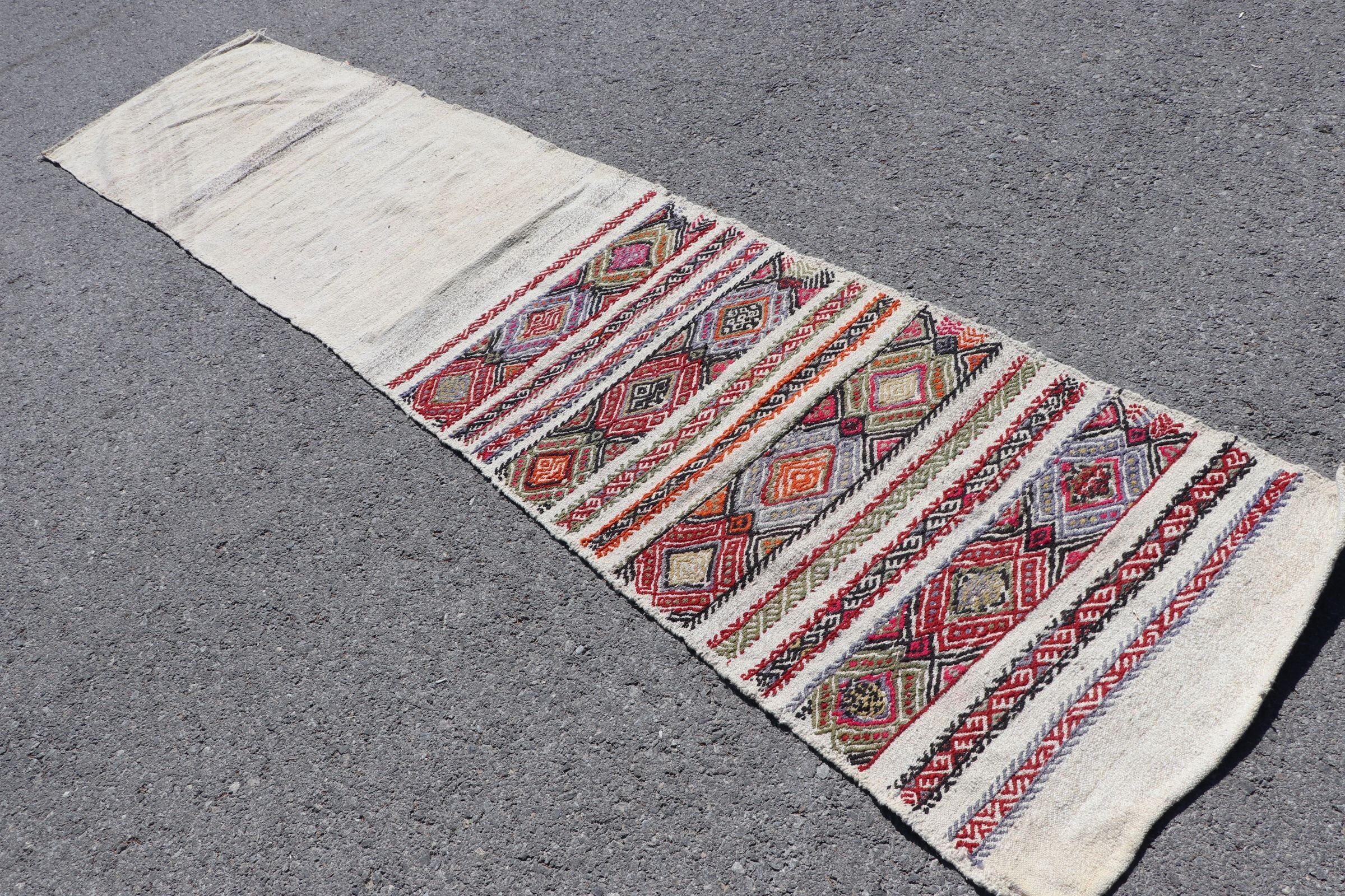 Yer Halıları, 2,5x10,9 ft Yolluk Halıları, Merdiven Halıları, Bej Fas Halısı, Kabile Halısı, Koridor Halısı, Oryantal Halı, Türk Halısı, Vintage Halı