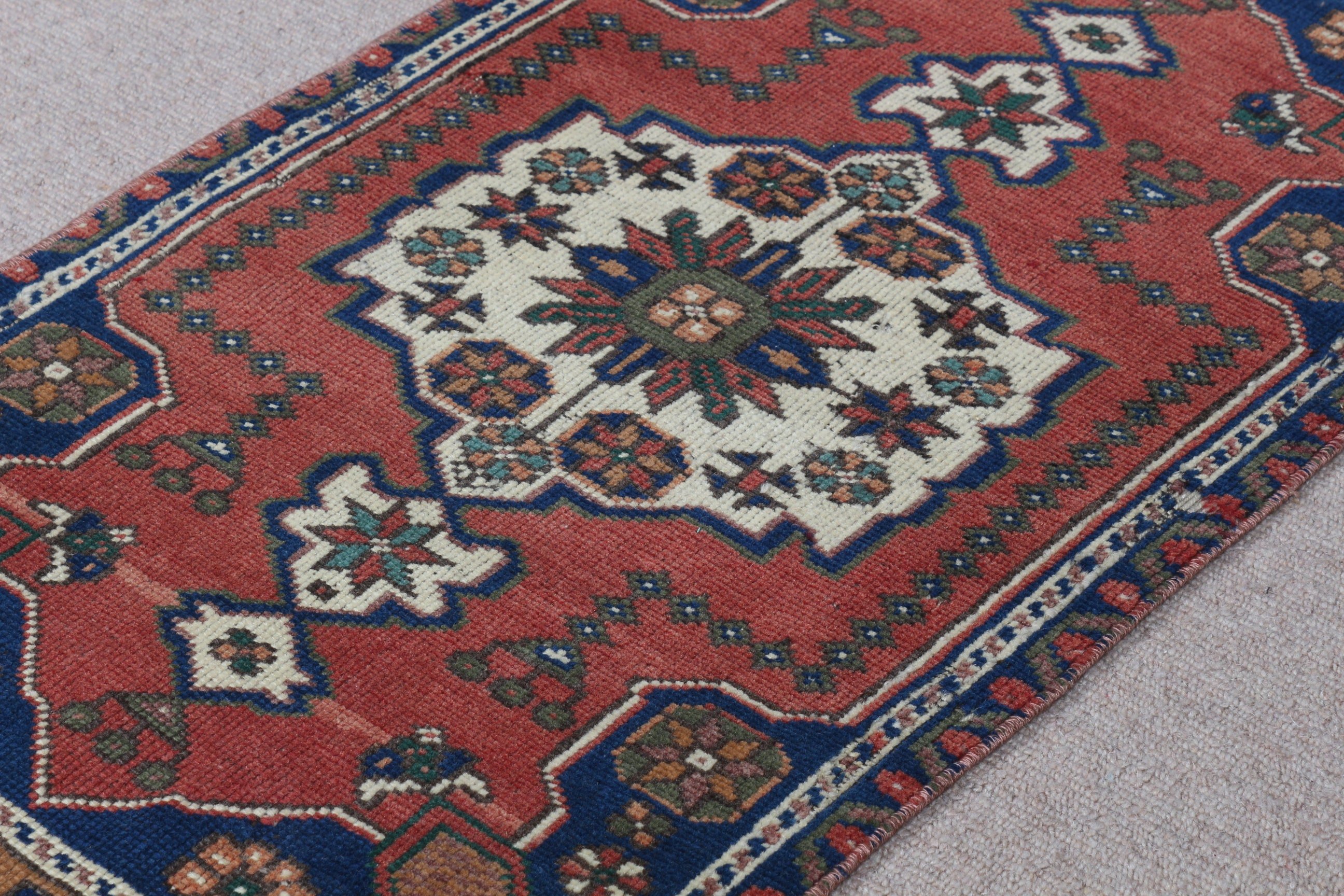 Kahverengi Havalı Halılar, Vintage Halı, Yatak Odası Halıları, Antika Halı, Türk Halısı, Paspas Halıları, Banyo Halısı, 1.8x3.5 ft Küçük Halılar