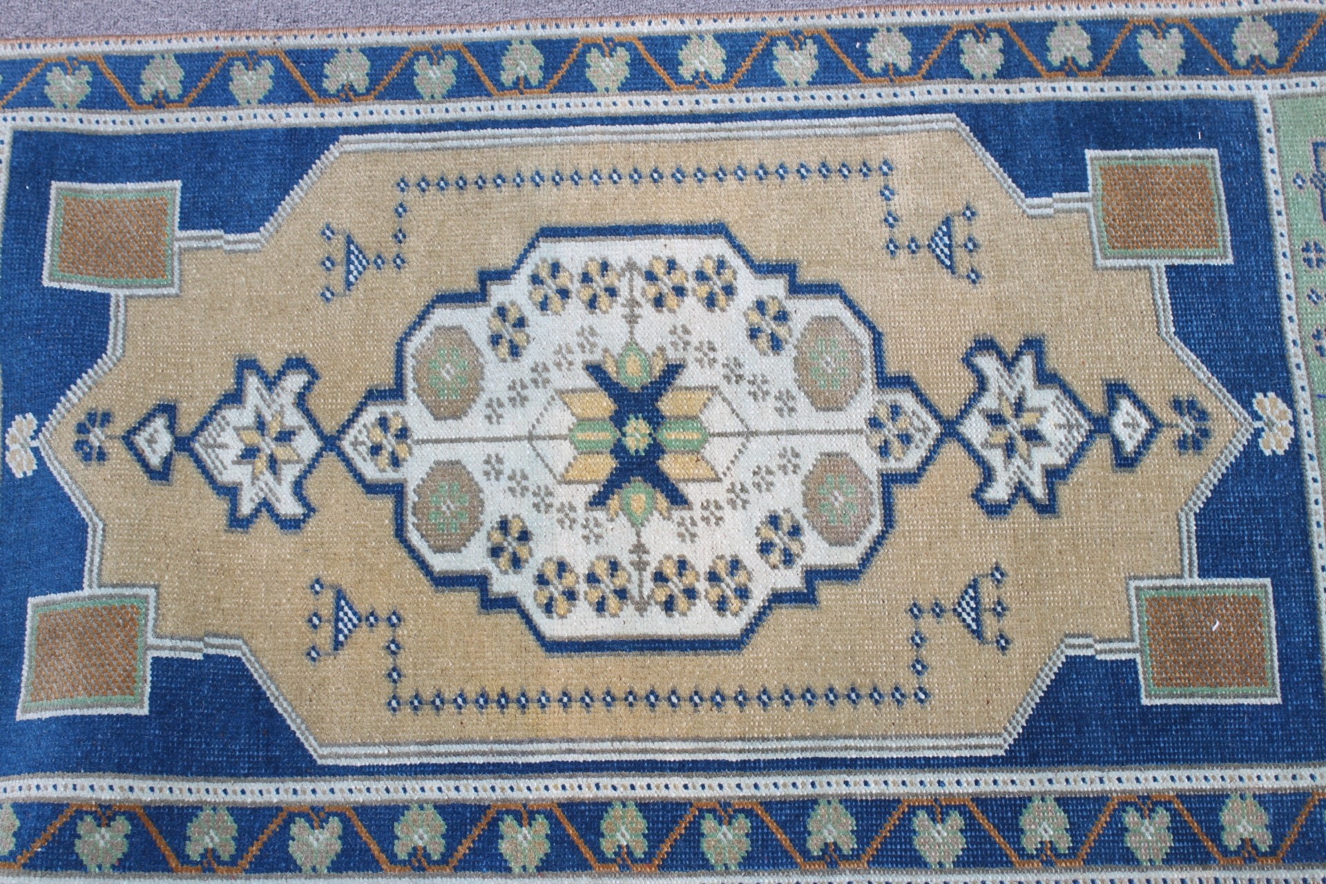 Göçebe Halı, 1.8x3.6 ft Küçük Halı, Mutfak Halıları, Vintage Halı, Türk Halısı, Havalı Halılar, Duvara Asılı Halılar, Sarı Oryantal Halı