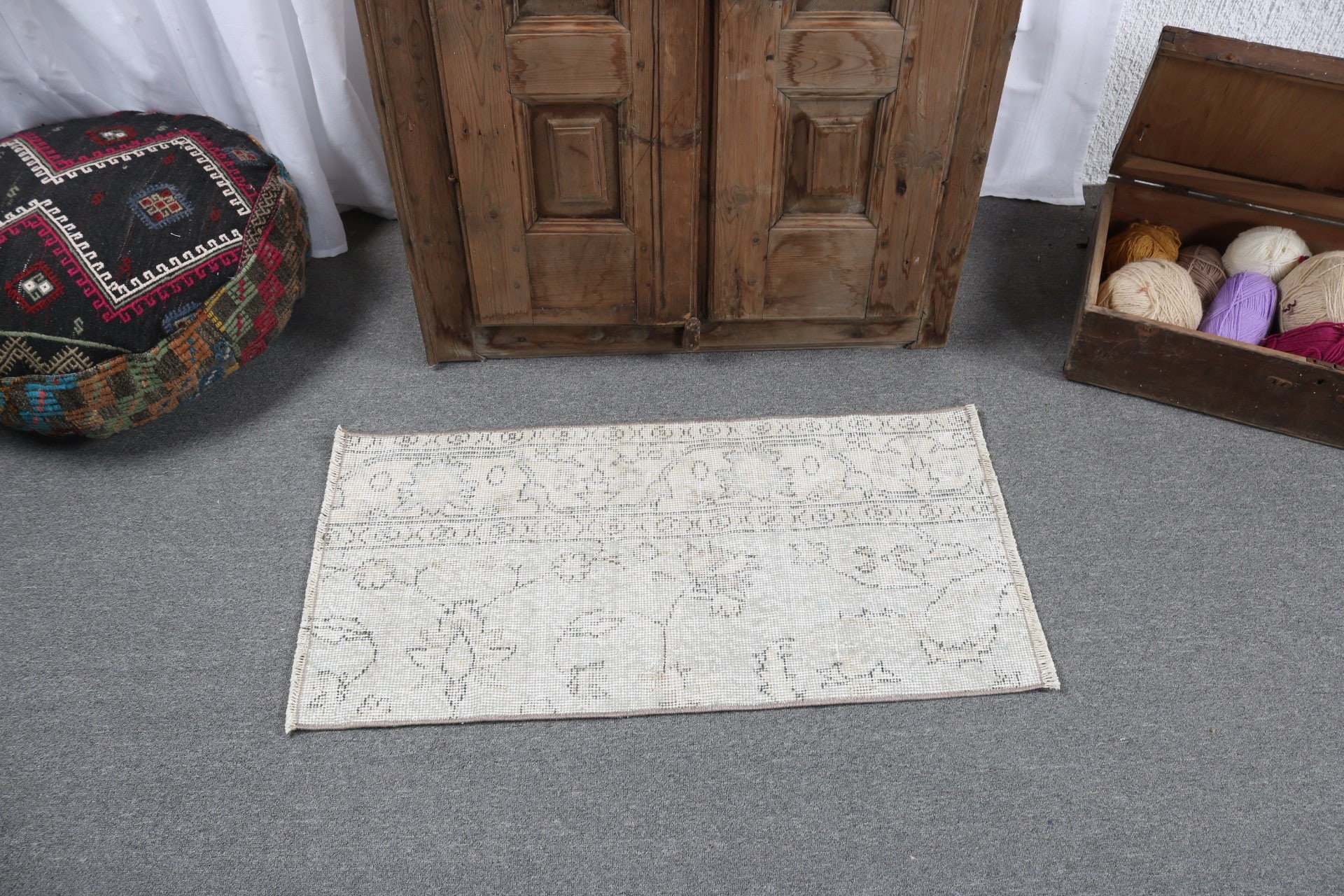 1.6x3.2 ft Small Rug, Small Area Rugs, Modern Rugs, Vintage Rug, Turkish Rugs, Kitchen Rug, Neutral Rug, Outdoor Rug, Beige Statement Rugs