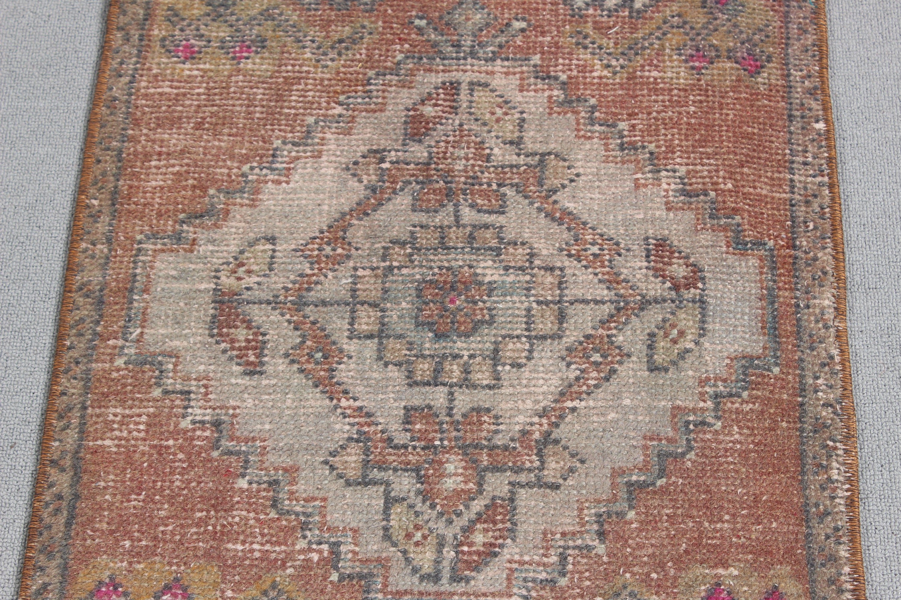 Vintage Halı, Türk Halısı, Düz Dokuma Halı, Mutfak Halısı, Kırmızı Lüks Halı, 1.6x3.2 ft Küçük Halı, Kapı Paspası Halıları, Banyo Paspası Boho Halısı, Geometrik Halı