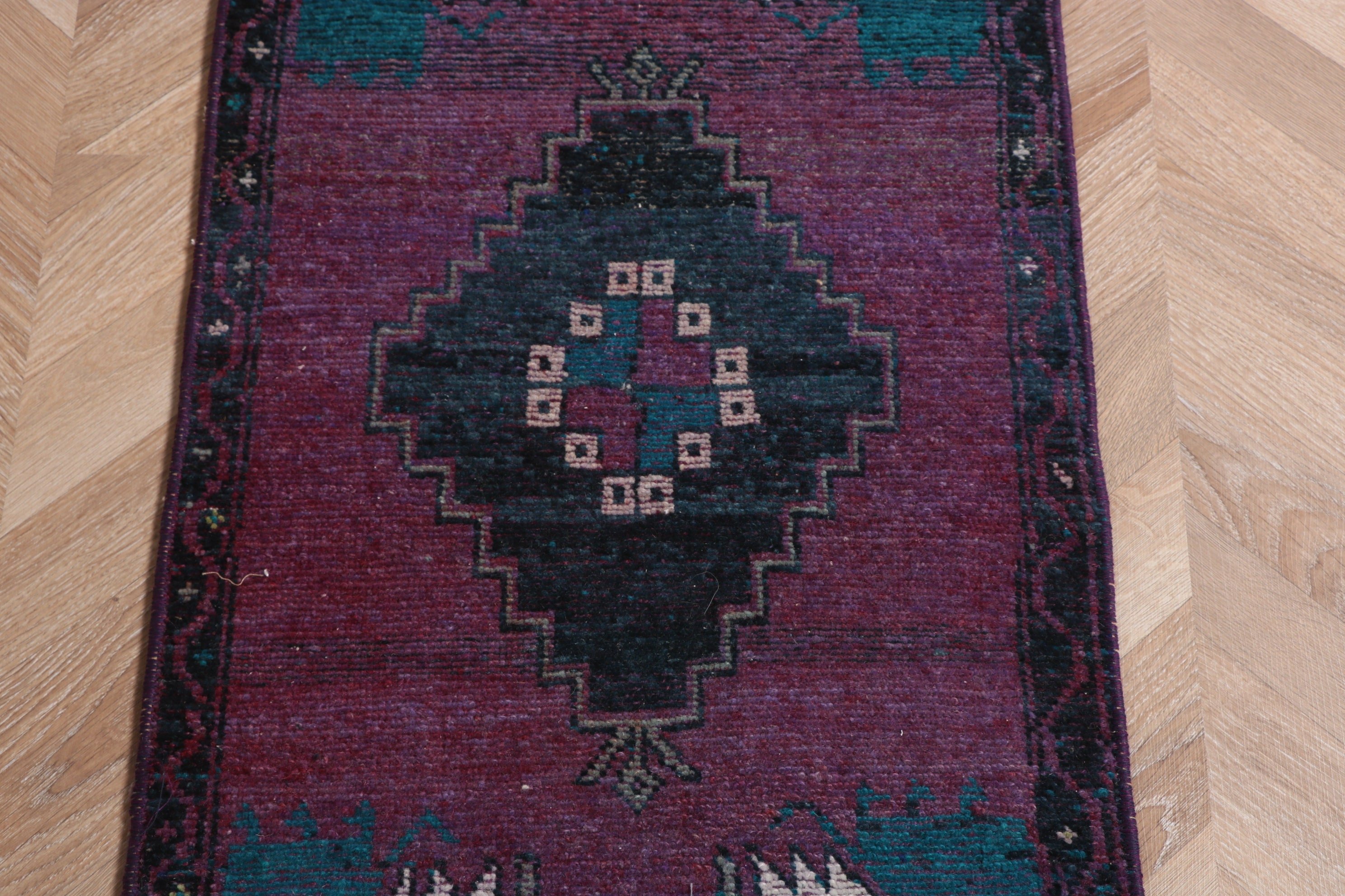 Küçük Boho Halı, El Dokuma Halı, Araba Paspas Halıları, 1.5x3.6 ft Küçük Halılar, Türk Halıları, Mor Açıklama Halısı, Fas Halıları, Vintage Halı