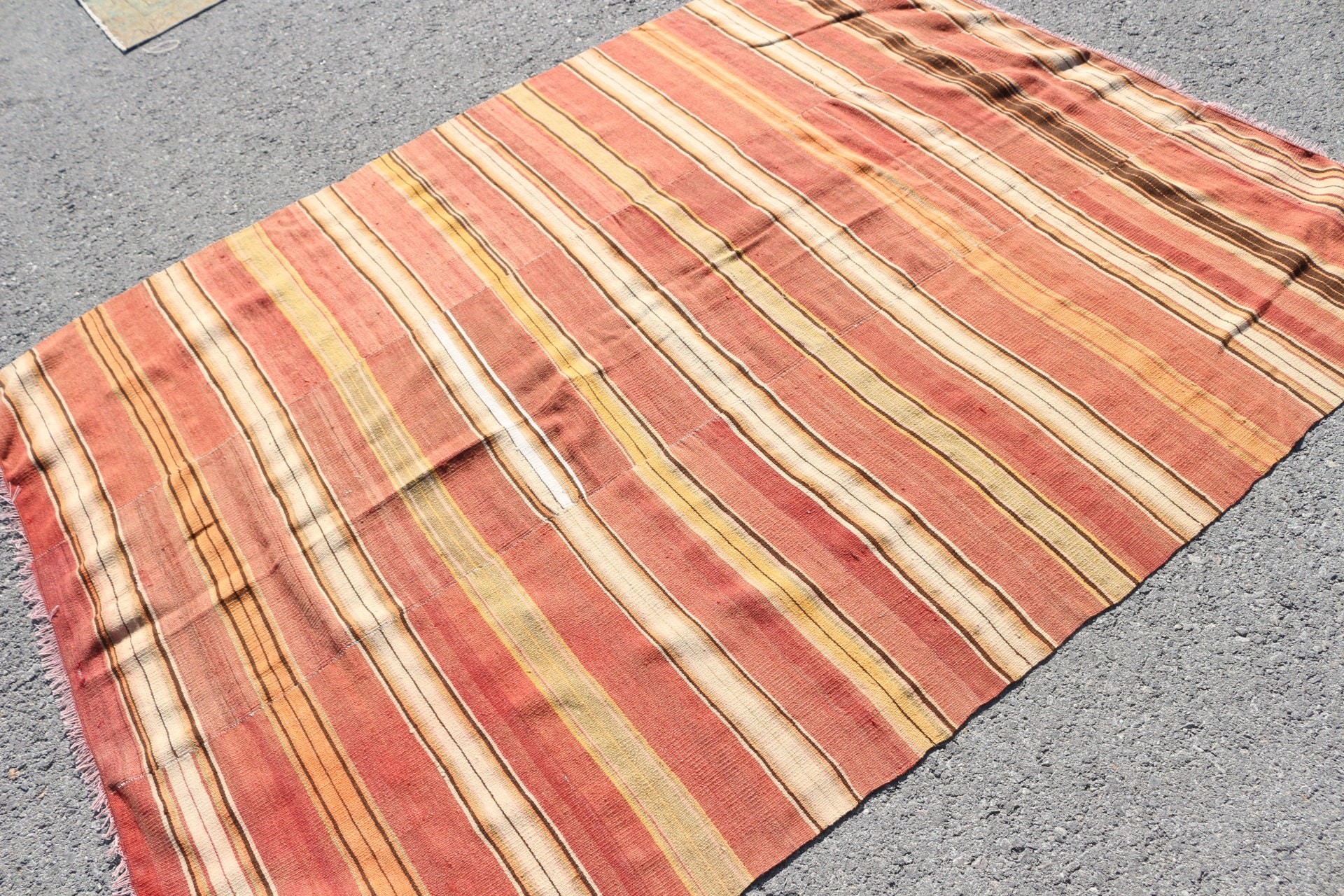 159x213 cm Oturma odası Kilim, Nostaljik Kilim, Kırmızı Ev dekoru Kilim, Mutfak Kilim, Uşak Kilim, Oturma Odası Kilim, Ev Kilim