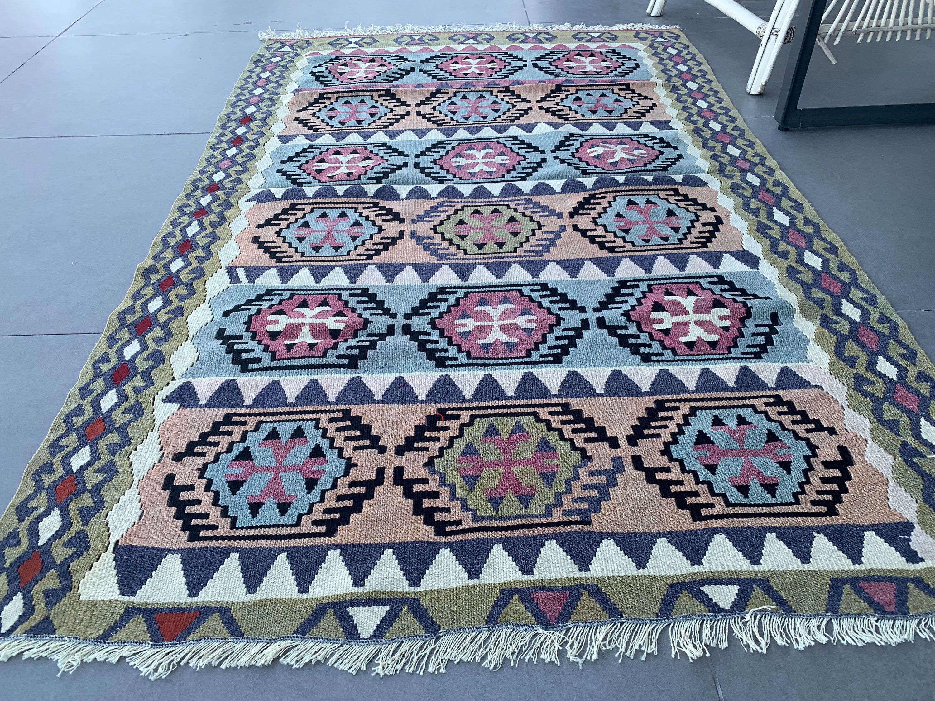 Vintage Halı, Antika Halı, Kilim, 3.2x5 ft Aksan Halısı, Ofis Halısı, Yatak Odası Halısı, Mor Fas Halıları, Anadolu Halısı, Türk Halıları, Giriş Halısı