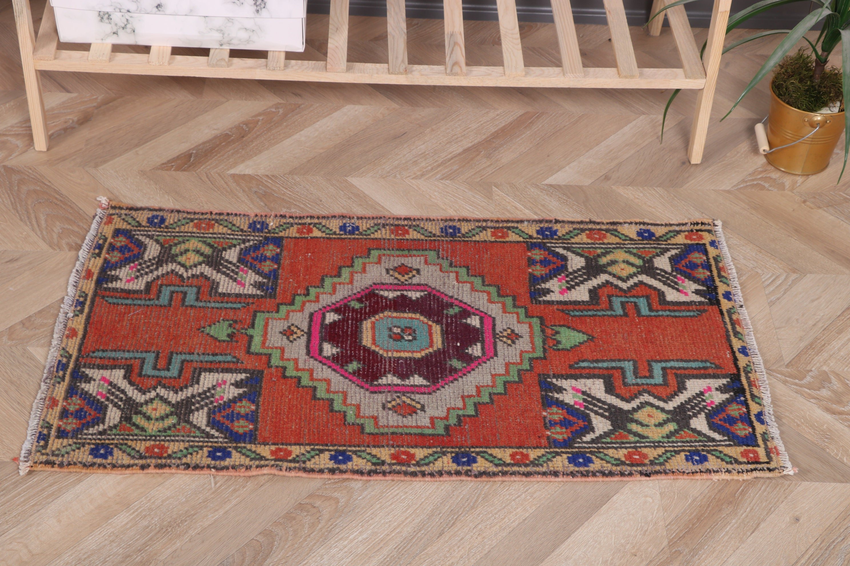 Vintage Halı, Çocuk Halıları, El Dokuma Halı, Turuncu Anadolu Halıları, Mutfak Halısı, 1.6x3 ft Küçük Halı, Türk Halısı, Araba Paspas Halıları, Soğuk Halı