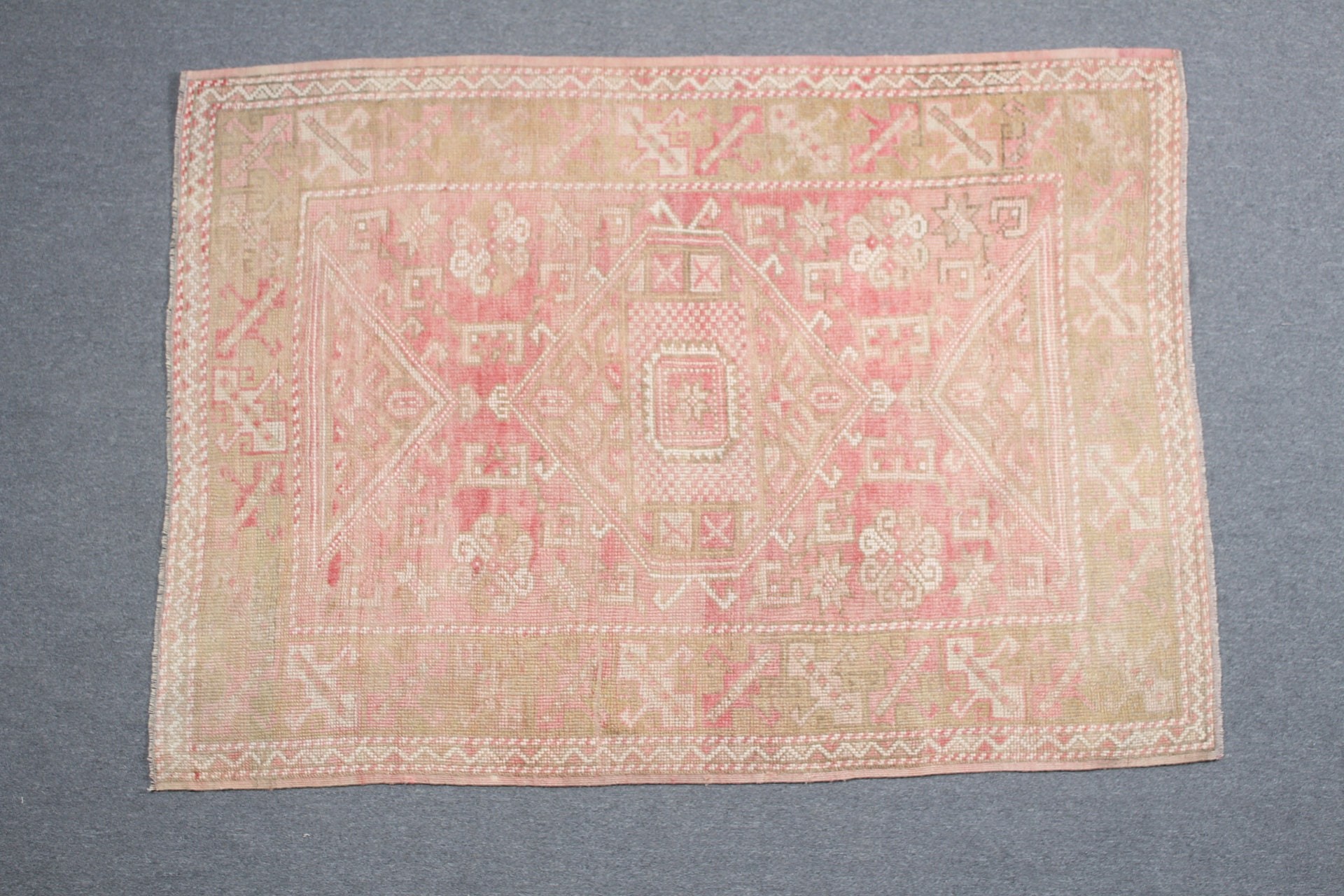 Vintage Rugs, Pink Wool Rugs, Kitchen Rugs, Bedroom Rugs, Turkish Rugs, 3.9x5.5 ft Accent Rug, Oushak Rug, Rugs for Nursery