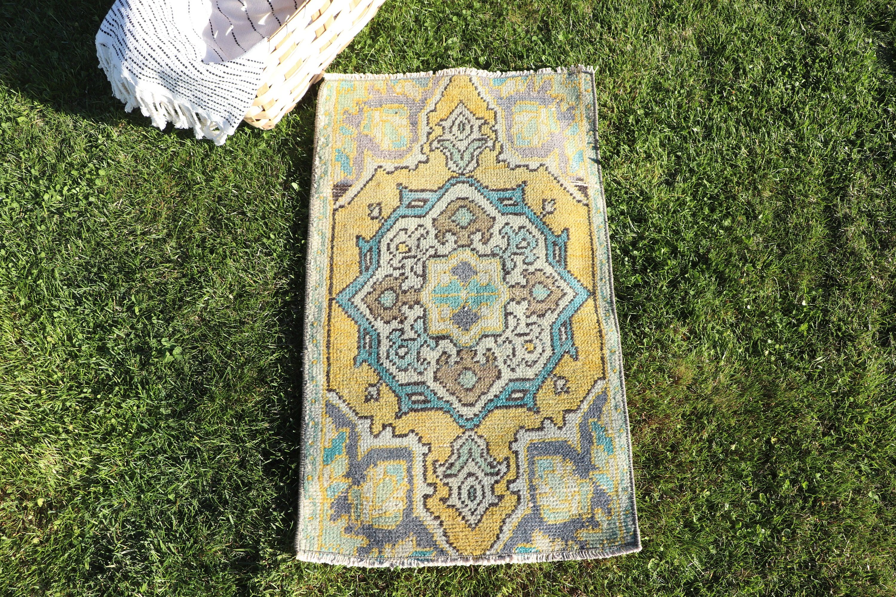 1.4x2.4 ft Küçük Halılar, Paspas Halısı, Vintage Halılar, Yer Halıları, Türk Halıları, Sarı Fas Halısı, Oryantal Halılar, Yatak Odası Halıları, Mutfak Halıları