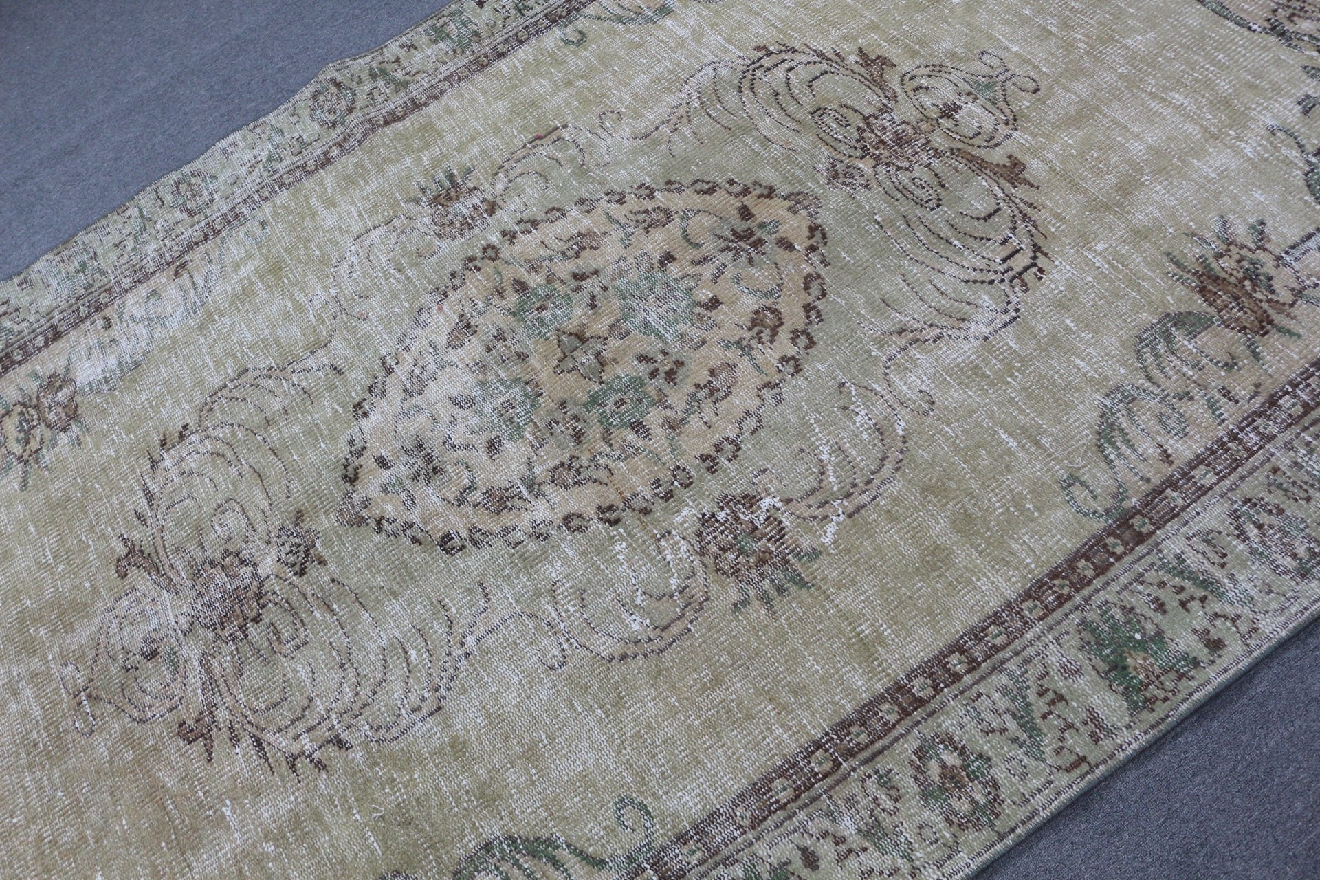 Living Room Rug, Floor Rugs, Pale Rugs, Dining Room Rug, Vintage Rug, Antique Rugs, Turkish Rugs, Green Anatolian Rug, 5.7x9.4 ft Large Rug