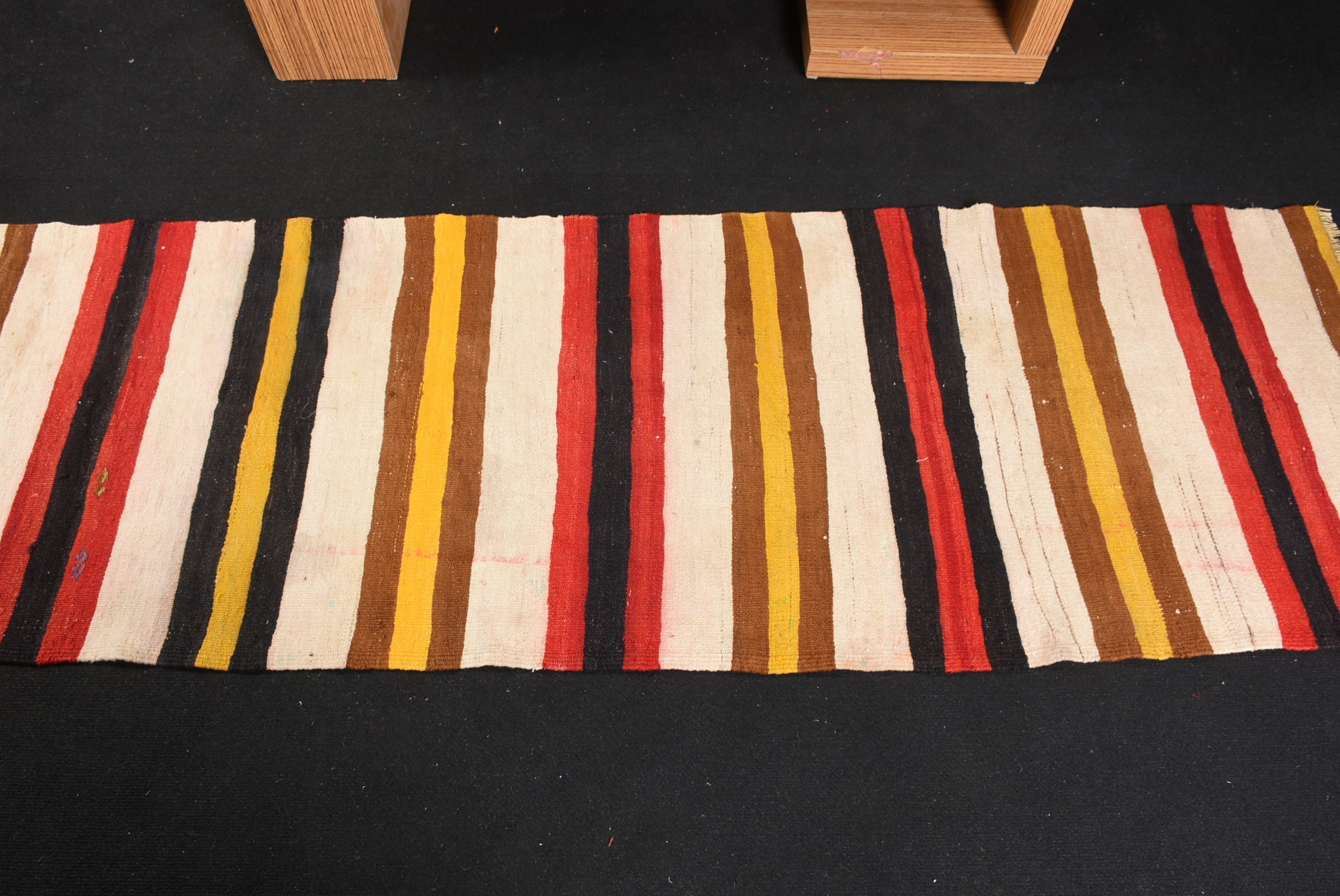 Vintage Halı, Türk Halıları, Kilim, Merdiven Halısı, 2,3x6,7 ft Yolluk Halıları, Koridor Halıları, Sanat Halısı, Oryantal Halı, Havalı Halı, Bej Antika Halılar