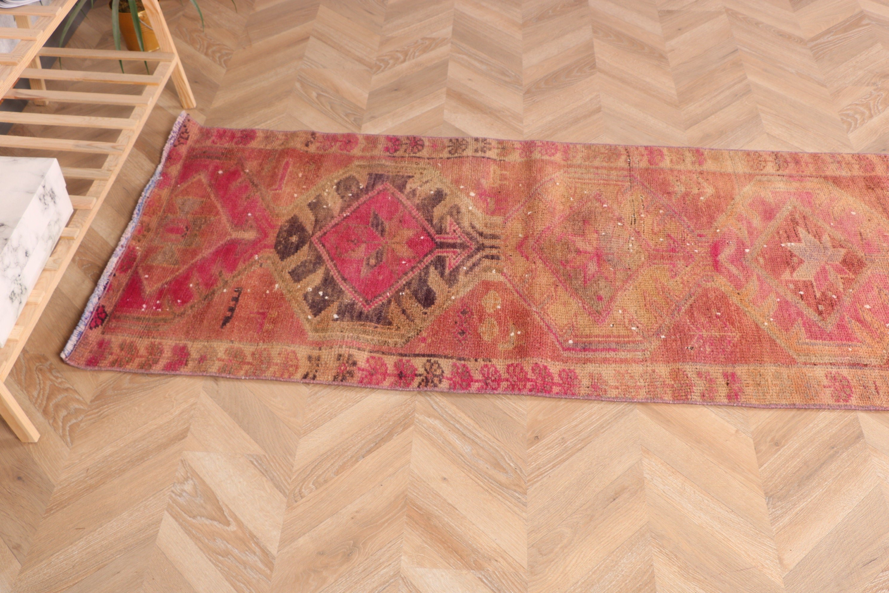 Anadolu Halıları, Vintage Halı, 2,4x10,3 ft Runner Halıları, Nötr Halı, Türk Halıları, Koridor Halısı, Egzotik Halılar, Mutfak Halıları, Turuncu Boho Halıları