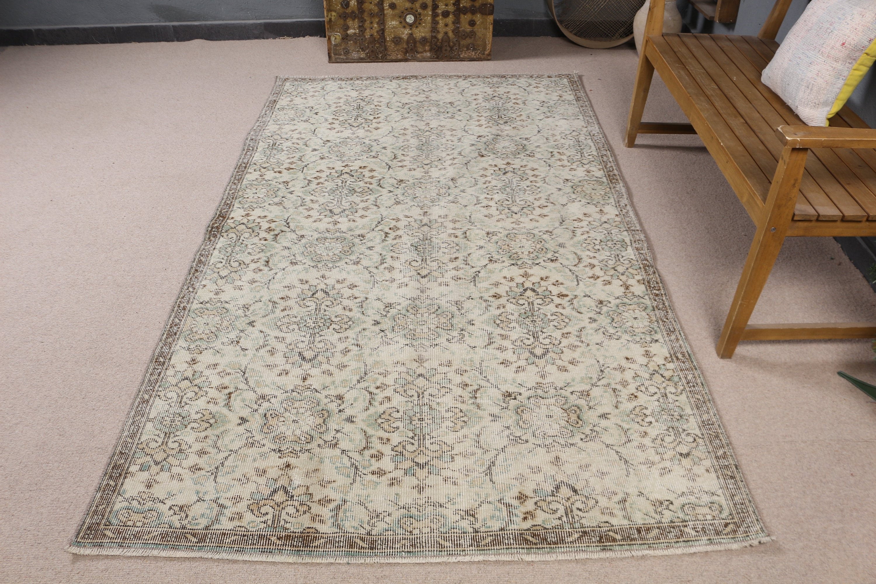 Türk Halıları, Vintage Halılar, 4.7x8.2 ft Alan Halıları, Geometrik Halı, Bej Lüks Halı, Açıklama Halısı, Yemek Odası Halıları, Oturma Odası Halısı