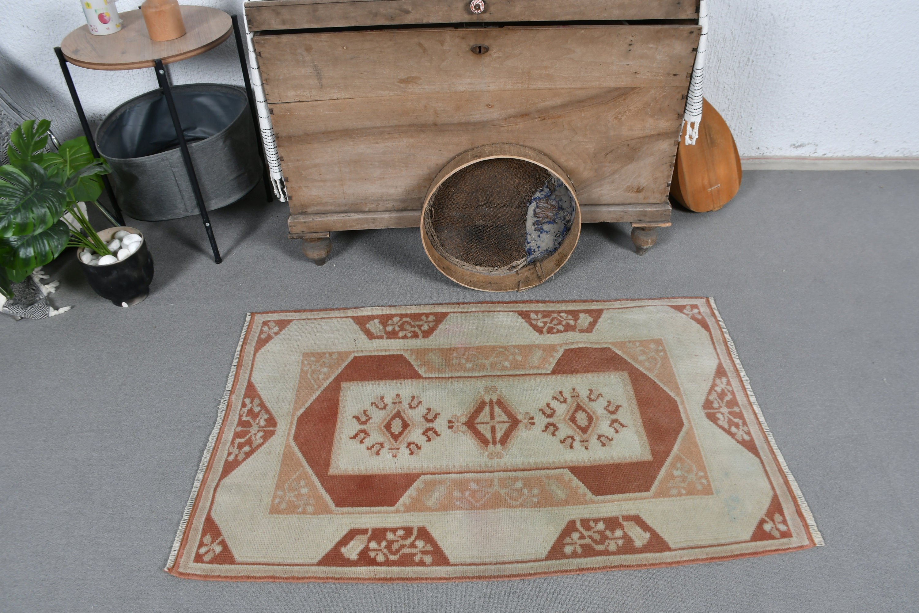 Mutfak Halıları, Vintage Halı, Antika Halılar, 2,4x4 ft Küçük Halılar, Çocuk Halıları, Bej Antika Halı, Türk Halısı, Yatak Odası Halısı, Mutfak Halısı