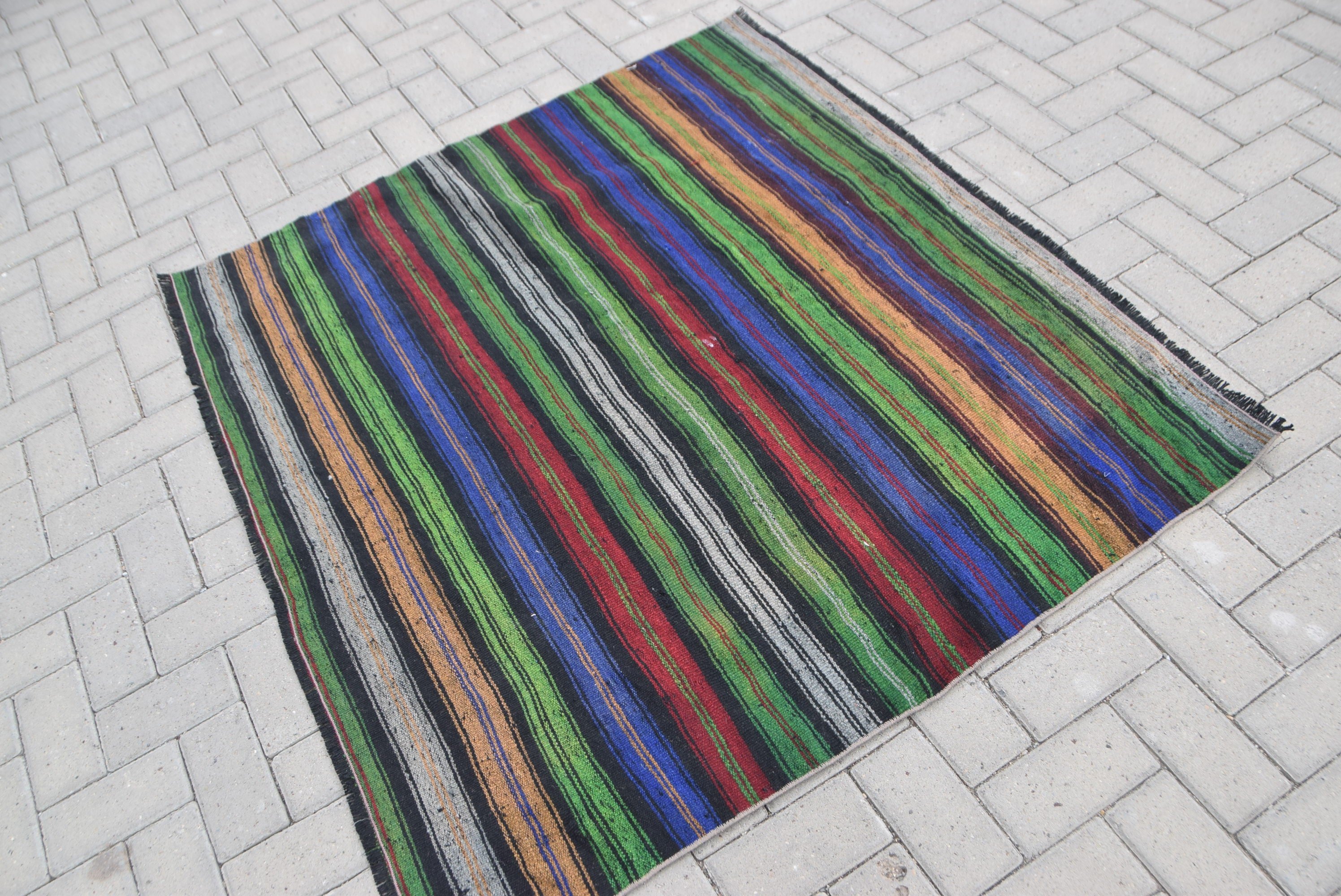 Yatak Odası Halısı, 4.7x4.2 ft Aksan Halısı, Eski Halı, Çocuk Halısı, Kilim, Mutfak Halıları, Oryantal Halı, Türk Halıları, Vintage Halı, Yeşil Fas Halıları