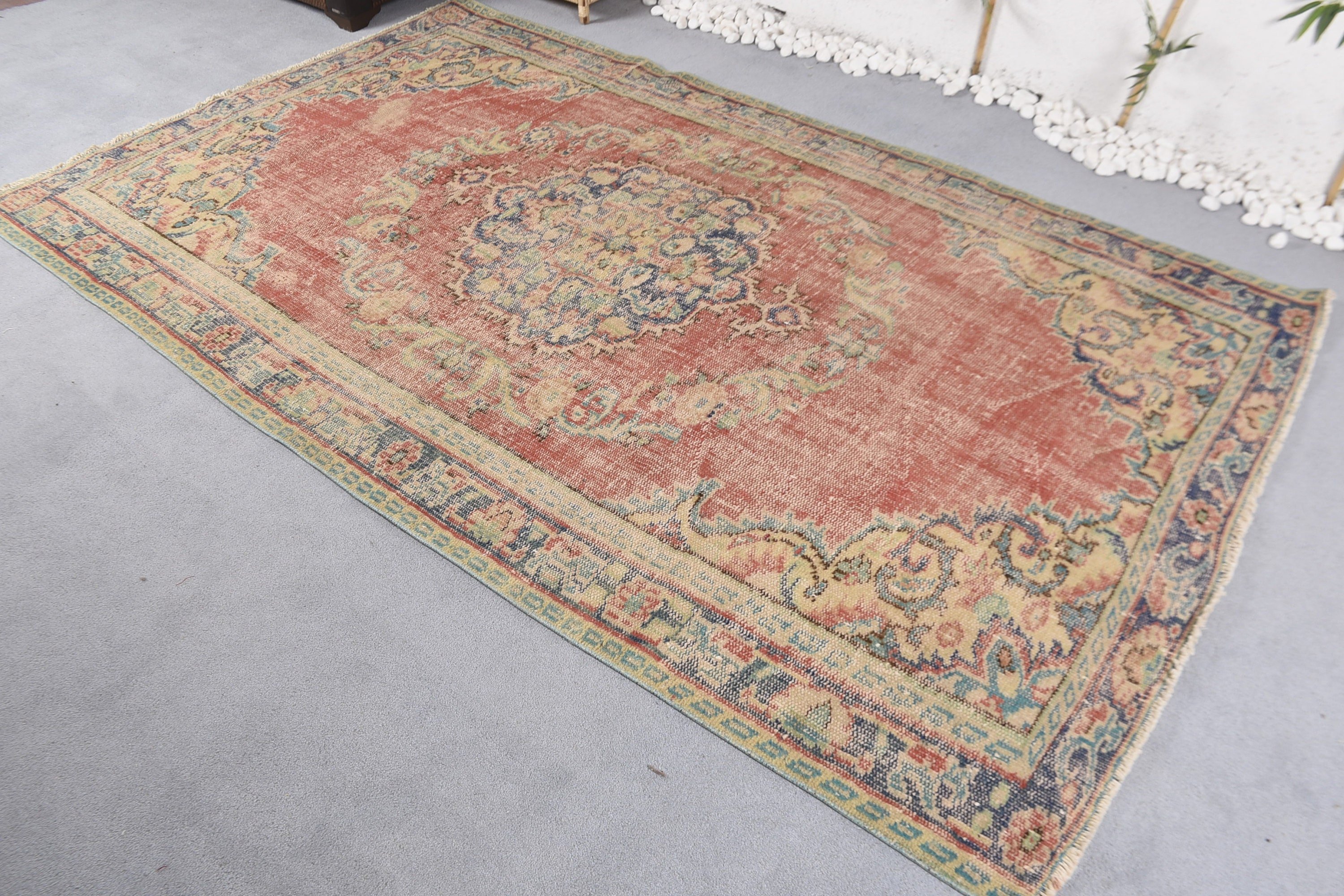 Oriental Rug, Pink Anatolian Rug, Antique Rug, Bedroom Rugs, Dining Room Rug, Vintage Rug, 5.5x9.3 ft Large Rug, Turkish Rug, Aztec Rug