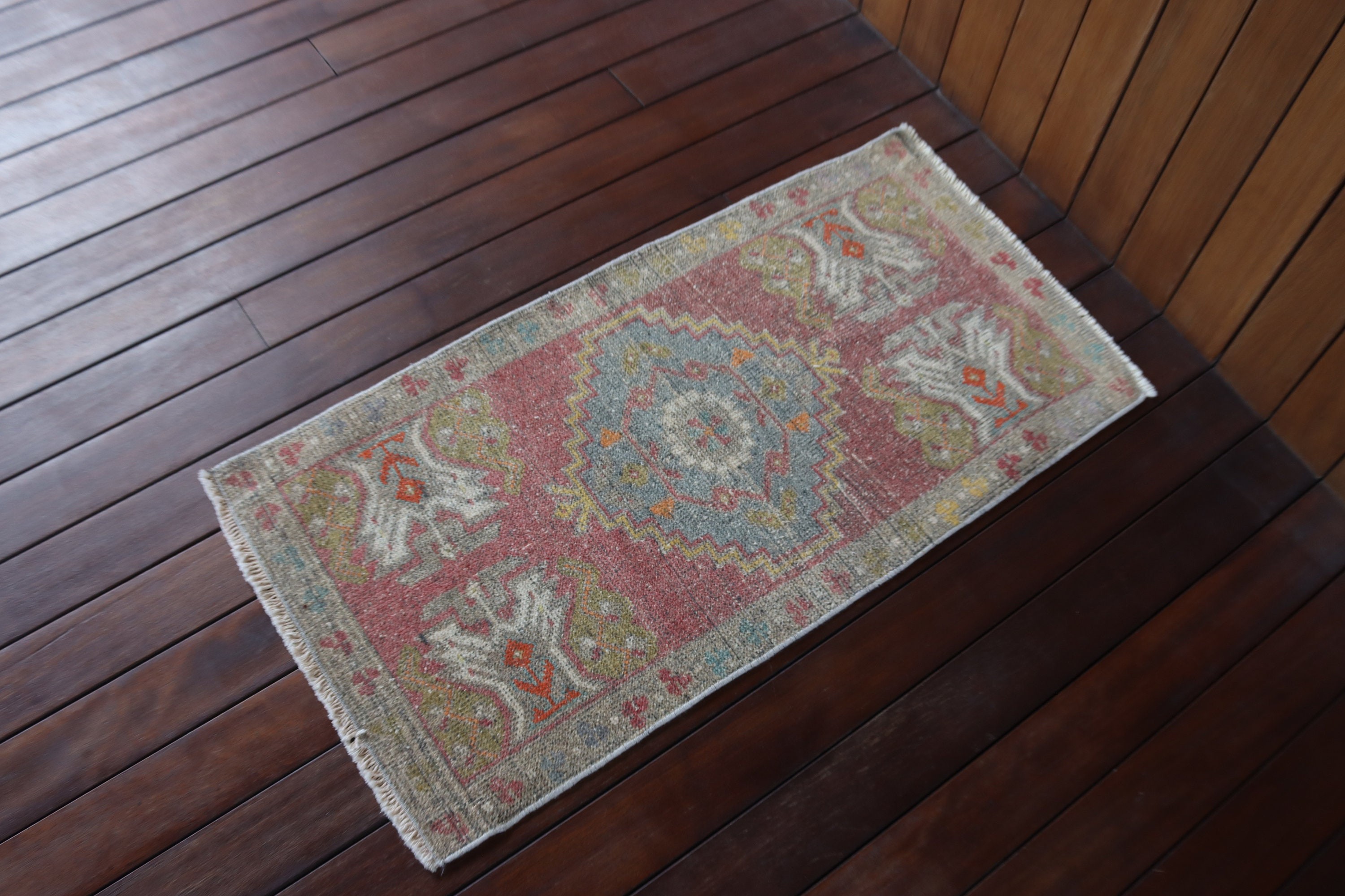 Vintage Halı, Küçük Boho Halı, 1.6x3.2 ft Küçük Halı, Kırmızı Yer Halısı, El Dokuma Halı, Türk Halısı, Mutfak Halısı, Lüks Halı, Çocuk Odası Halıları