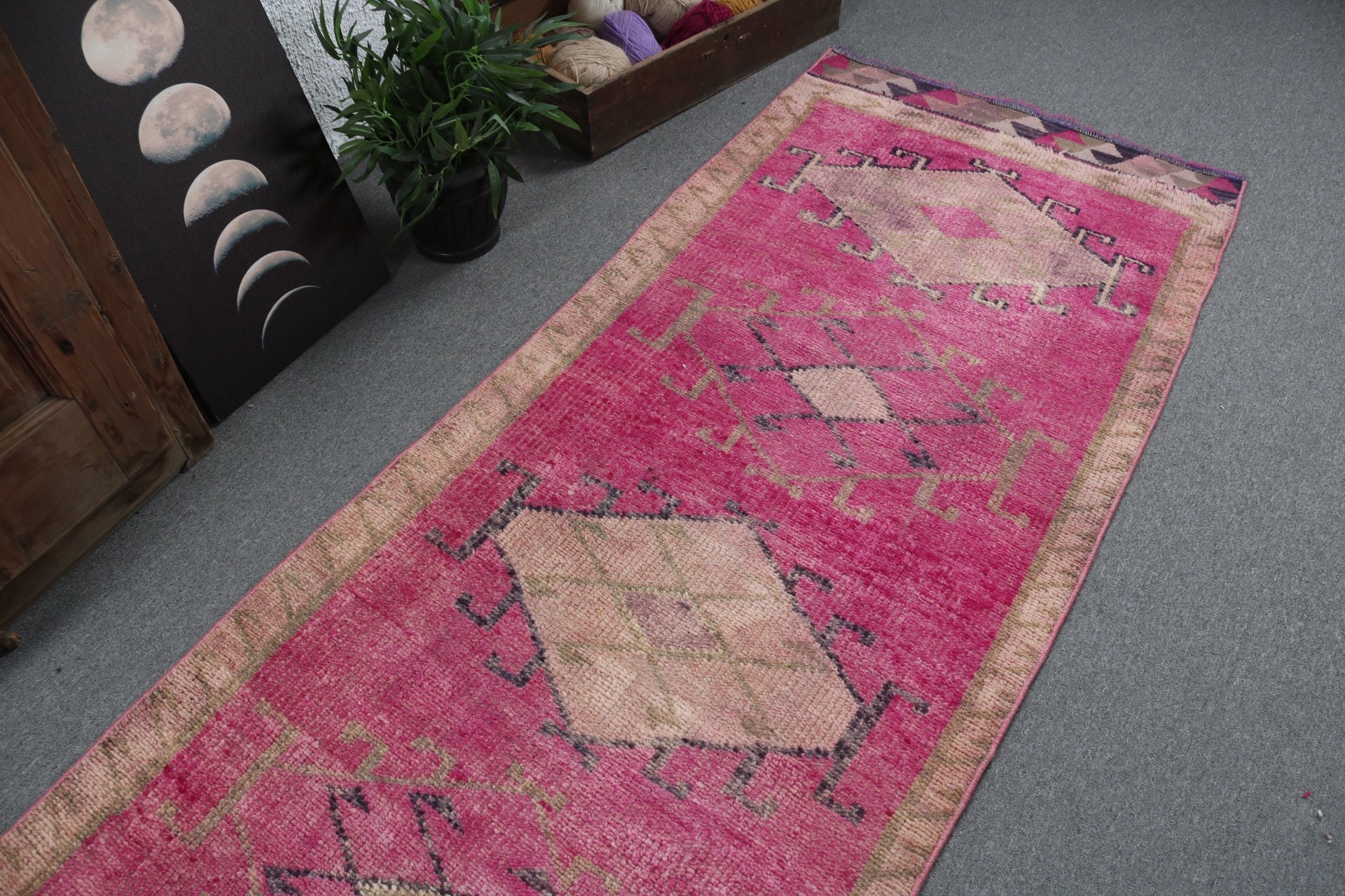 3.1x10.9 ft Runner Halı, Vintage Runner Halılar, Vintage Halı, Türk Halısı, Pembe Anadolu Halıları, Nötr Halılar, El Dokuma Halı, Koridor Halısı