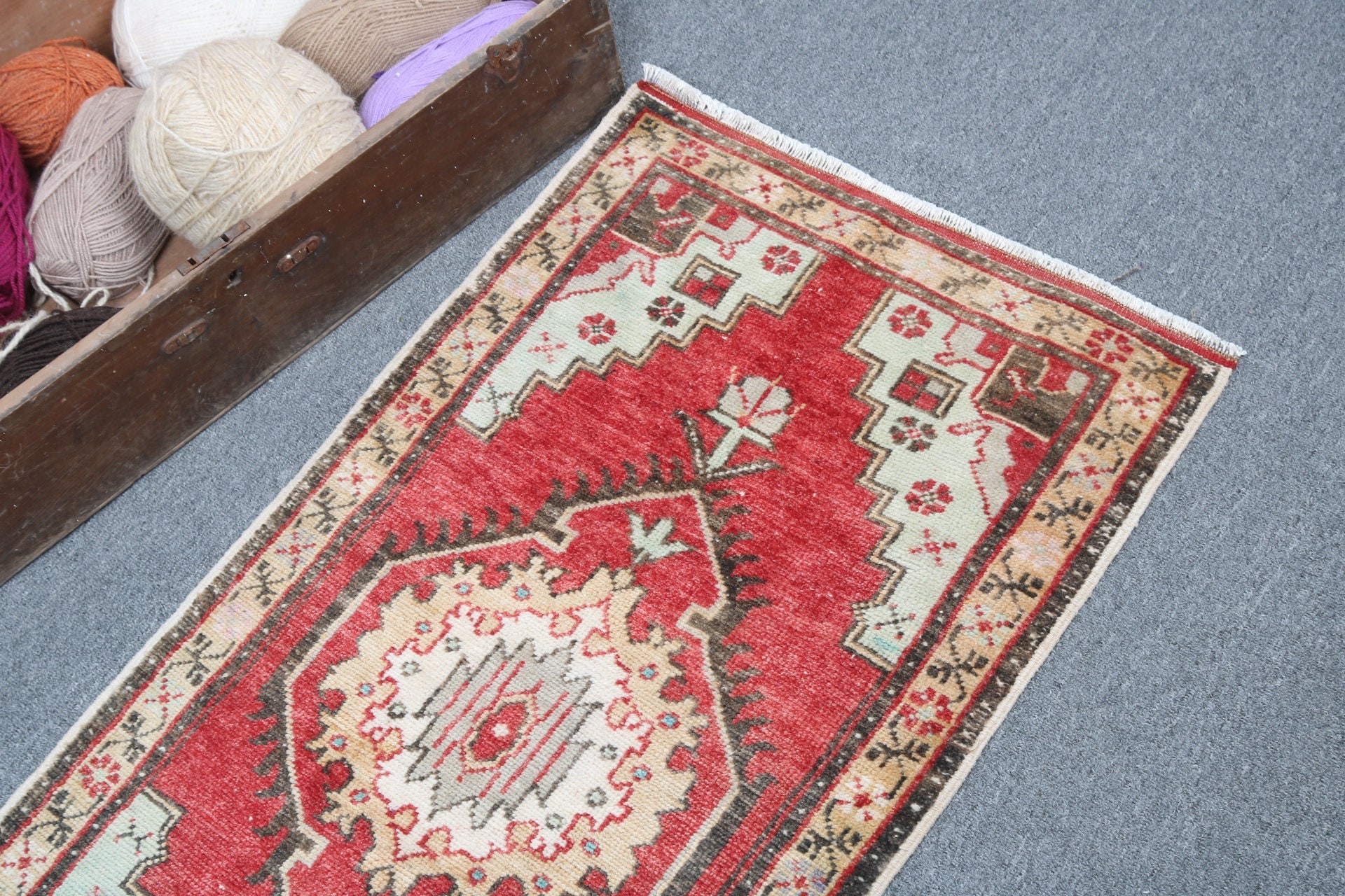 Mutfak Halısı, Kırmızı El Dokuma Halı, 1.7x3.4 ft Küçük Halı, Fas Halısı, El Dokuma Halıları, Vintage Halılar, Çocuk Halısı, Dış Mekan Halısı, Türk Halısı