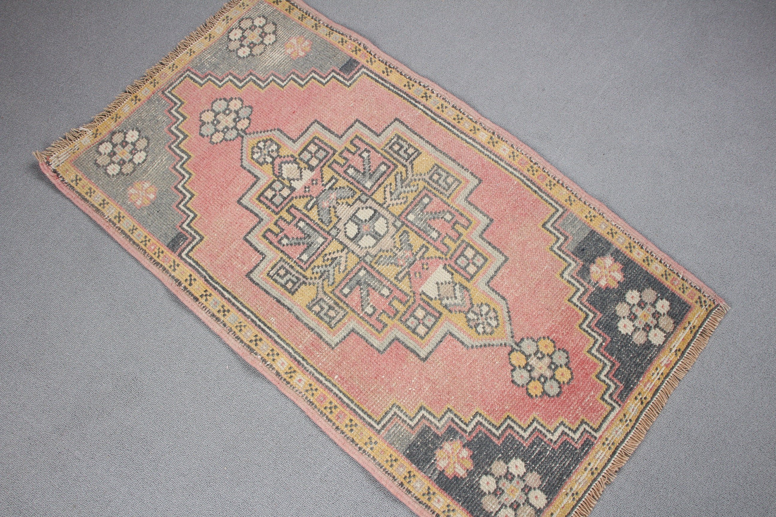 Vintage Halılar, Pembe Oryantal Halı, Küçük Dokuma Halı Halıları, 1.8x3.3 ft Küçük Halı, Araba Paspas Halısı, Kapı Paspas Halısı, Türk Halısı, Havalı Halılar, Yatak Odası Halısı