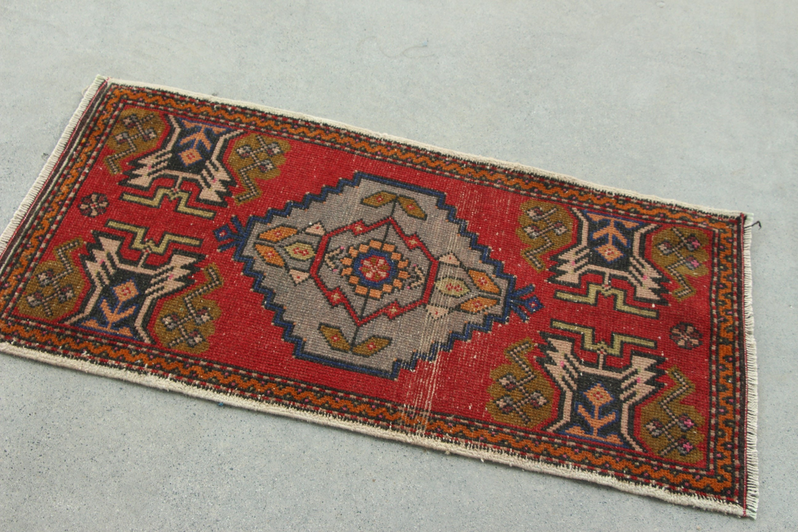 1.7x3.3 ft Küçük Halı, Kırmızı Ev Dekorasyonu Halıları, Lüks Halılar, Vintage Halılar, Türk Halıları, Giriş Halısı, Oryantal Halılar, Yatak Odası Halıları, Yer Halısı