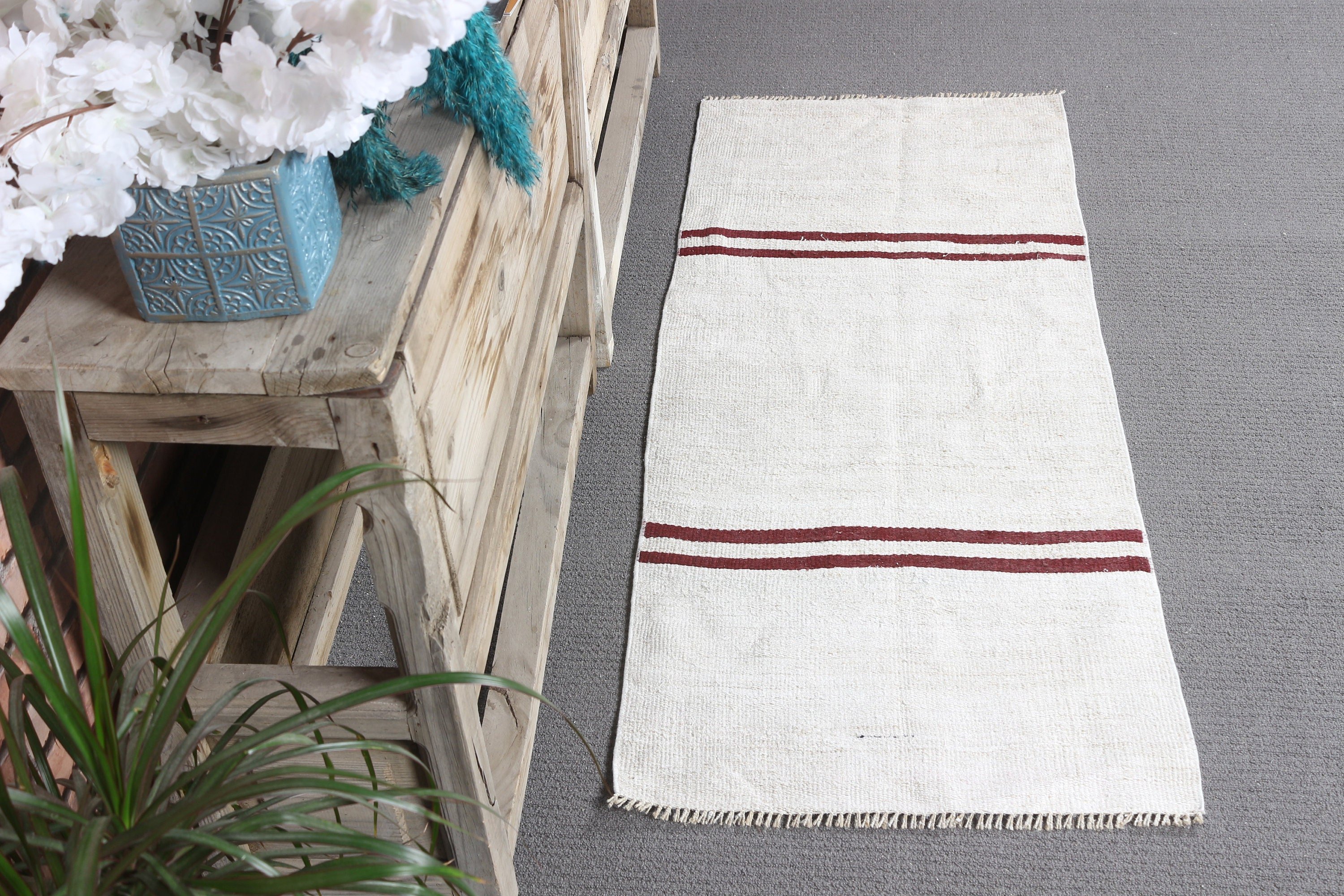 Turkish Rug, Oushak Rug, White Bedroom Rug, 1.8x4.4 ft Small Rug, Anatolian Rugs, Rugs for Nursery, Nursery Rug, Kitchen Rugs, Vintage Rug