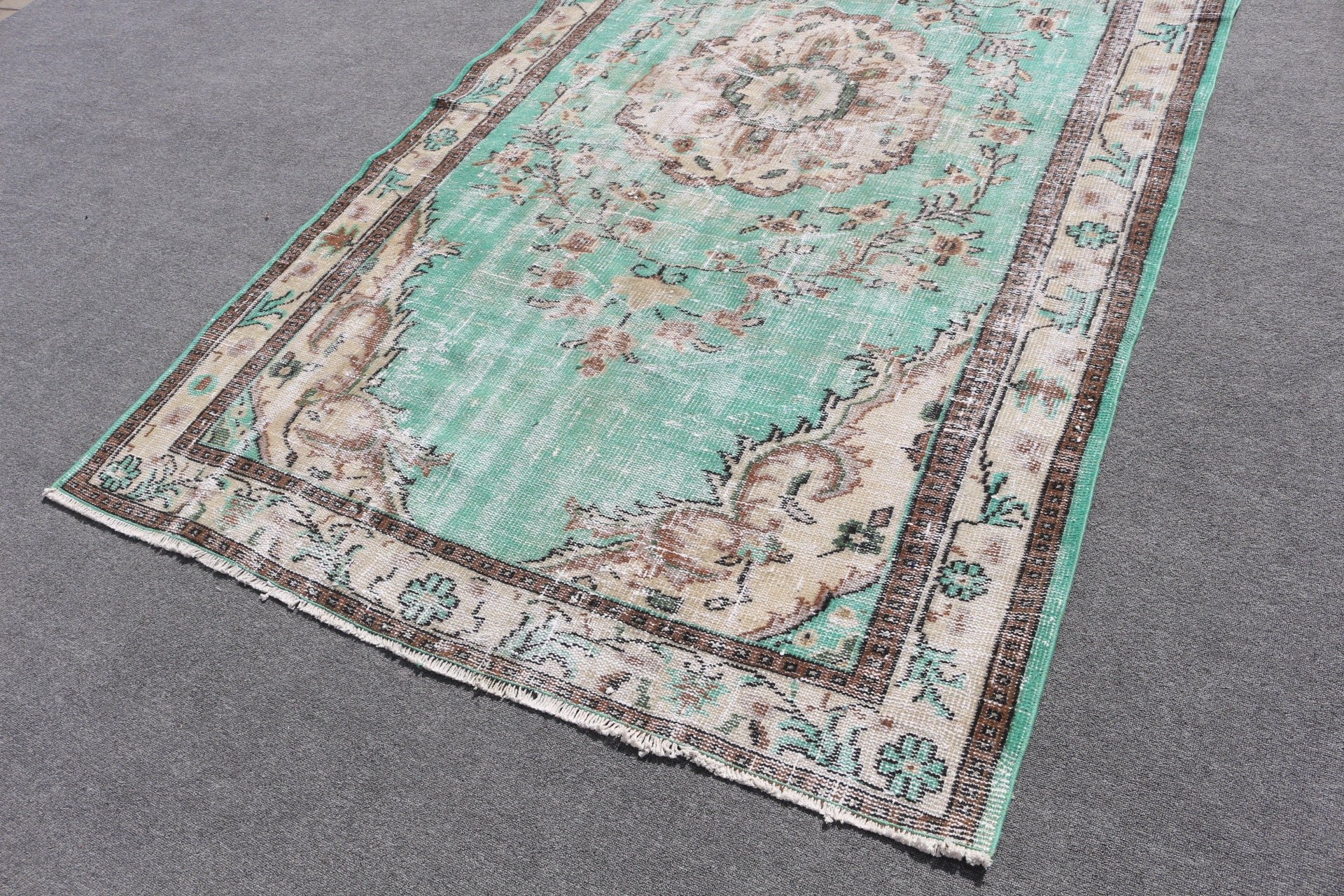 Living Room Rug, Home Decor Rug, Vintage Rug, Old Rug, Anatolian Rug, Green Oushak Rug, Turkish Rug, 5.3x8.9 ft Large Rug, Dining Room Rugs