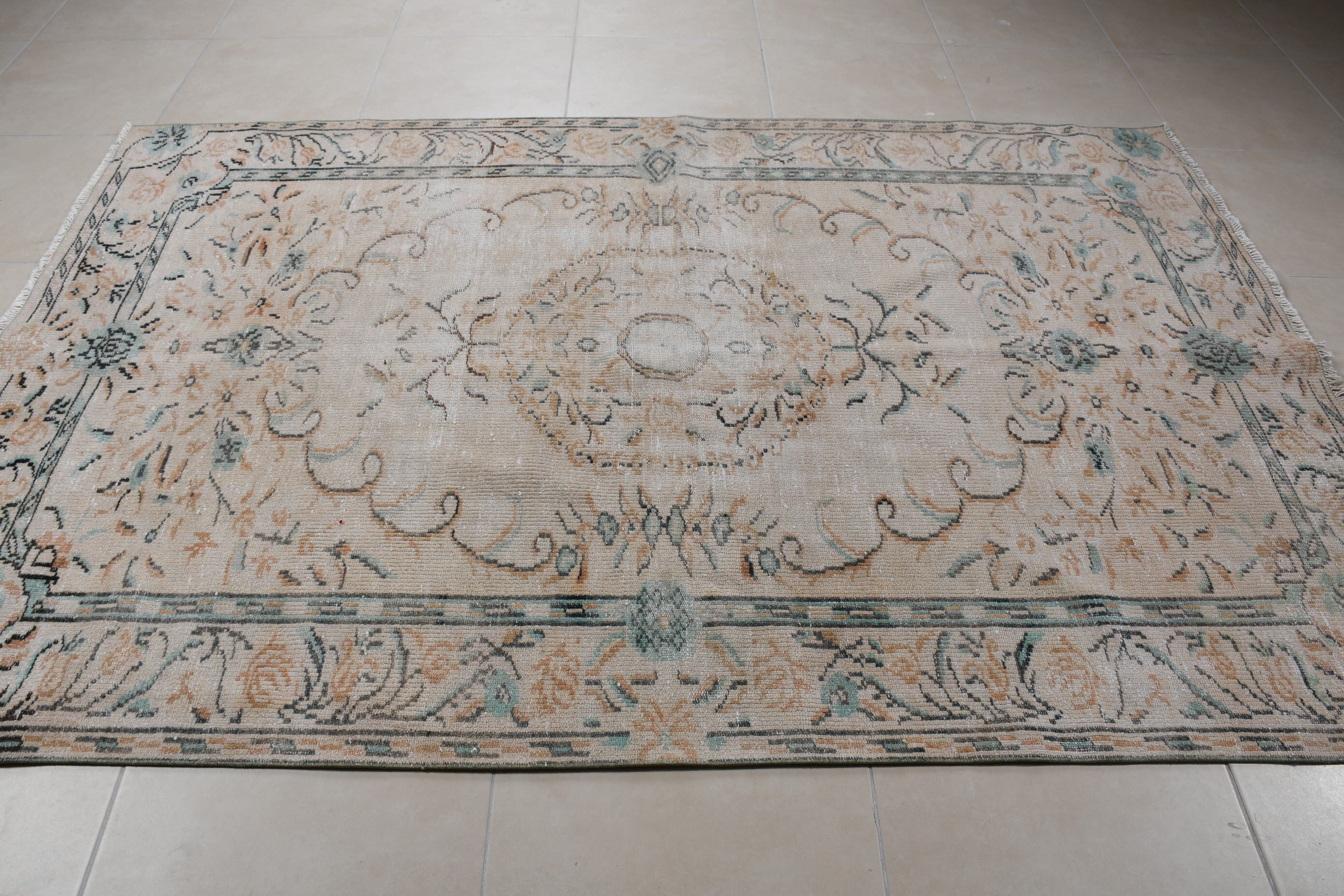 Vintage Halı, Yatak Odası Halıları, 5.4x8.3 ft Büyük Halı, Havalı Halılar, Türk Halıları, Yurt Halıları, Bej Mutfak Halıları, Oushak Halısı, Yemek Odası Halısı